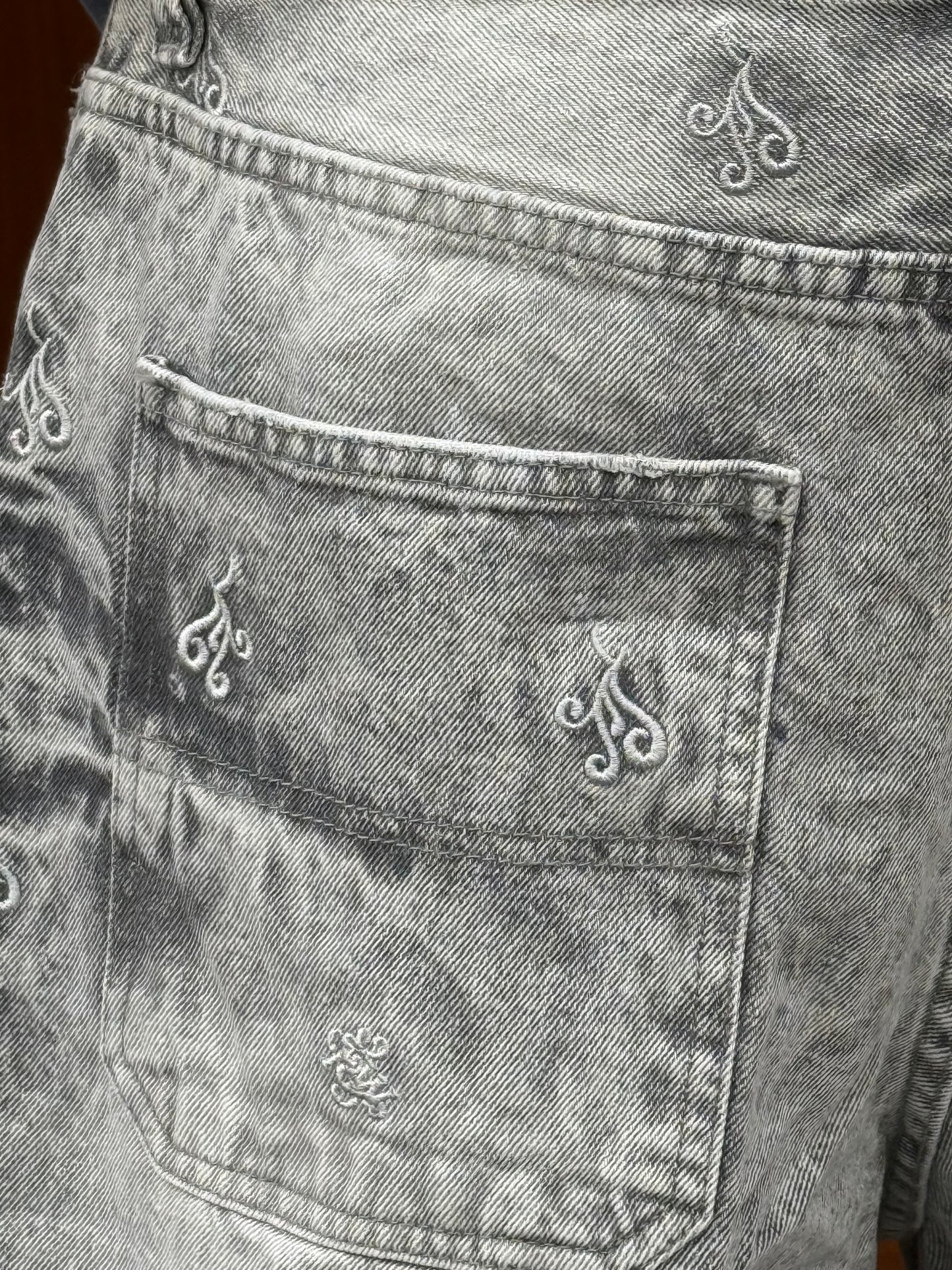 SKATER JORTS BRODERIE GREY
