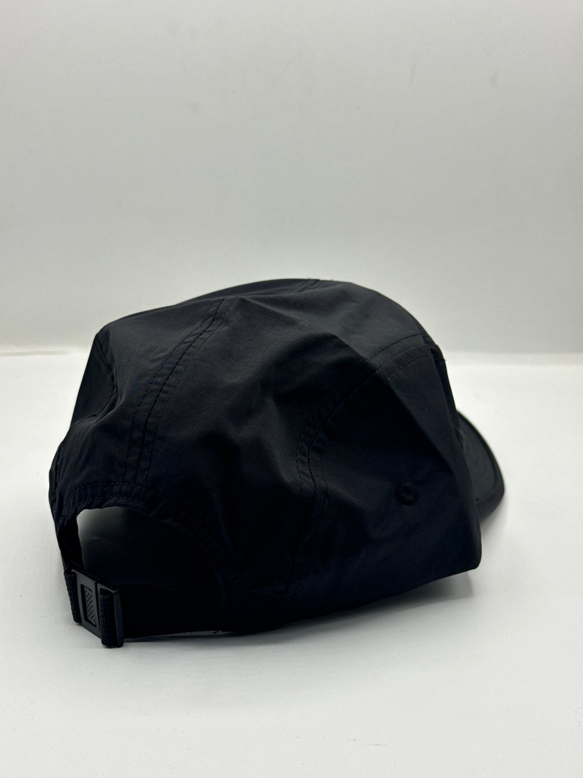 CAP STONE ISLAND BLACK (1)