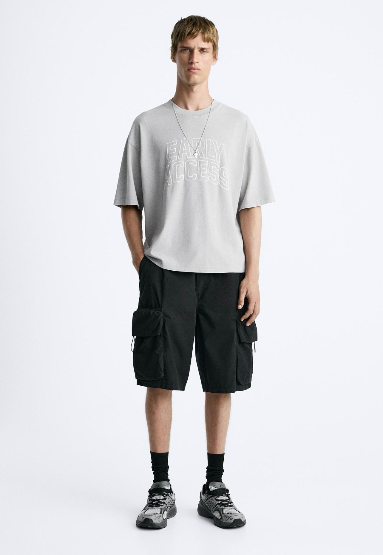 FADED CARGO BERMUDA SHORTS NOIR ZARA