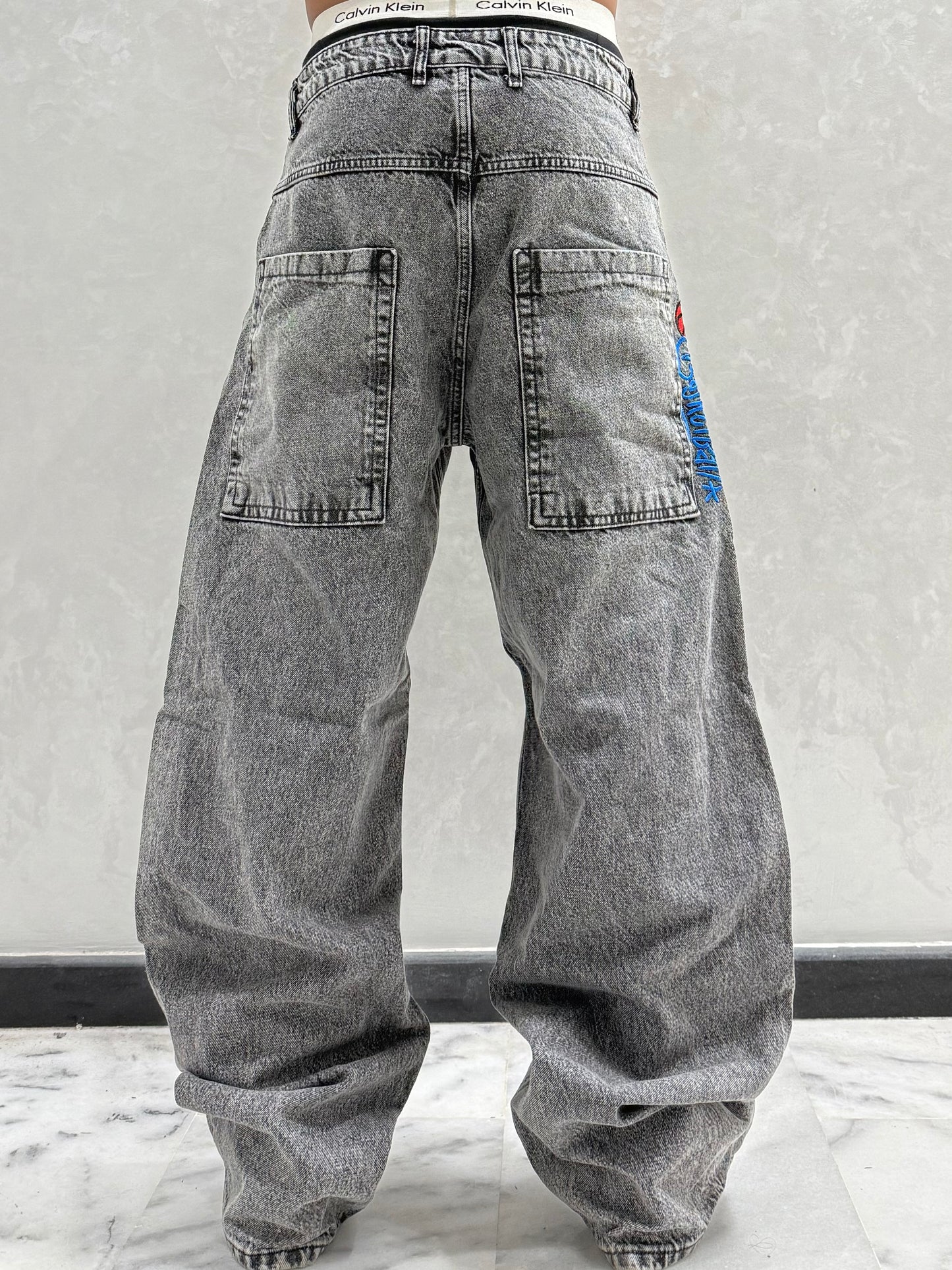 SUPPER BAGGY BASKETBALL GRIS LC