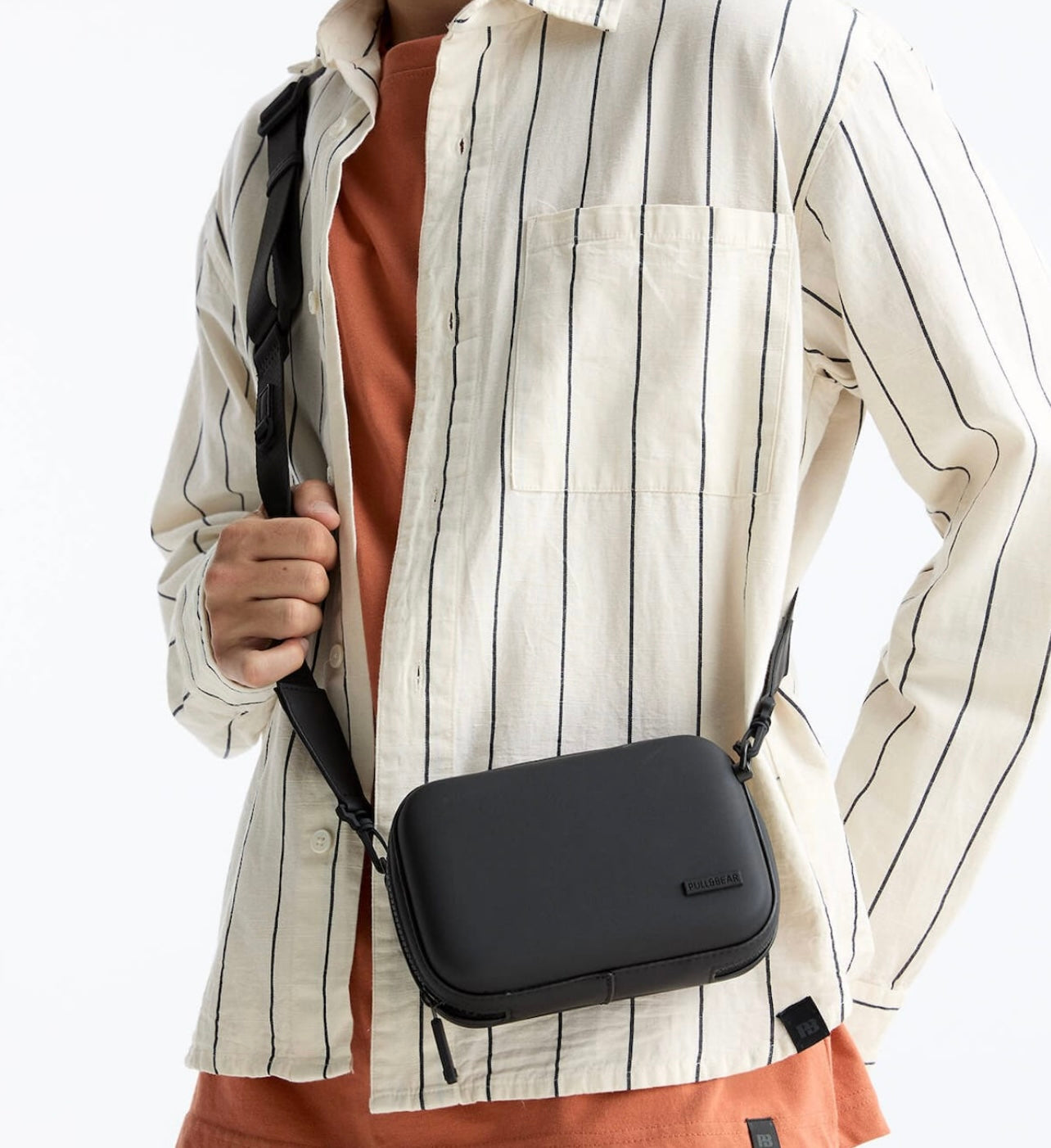 RIGID RUBBERISED CROSSBODY BAG NOIR P&B