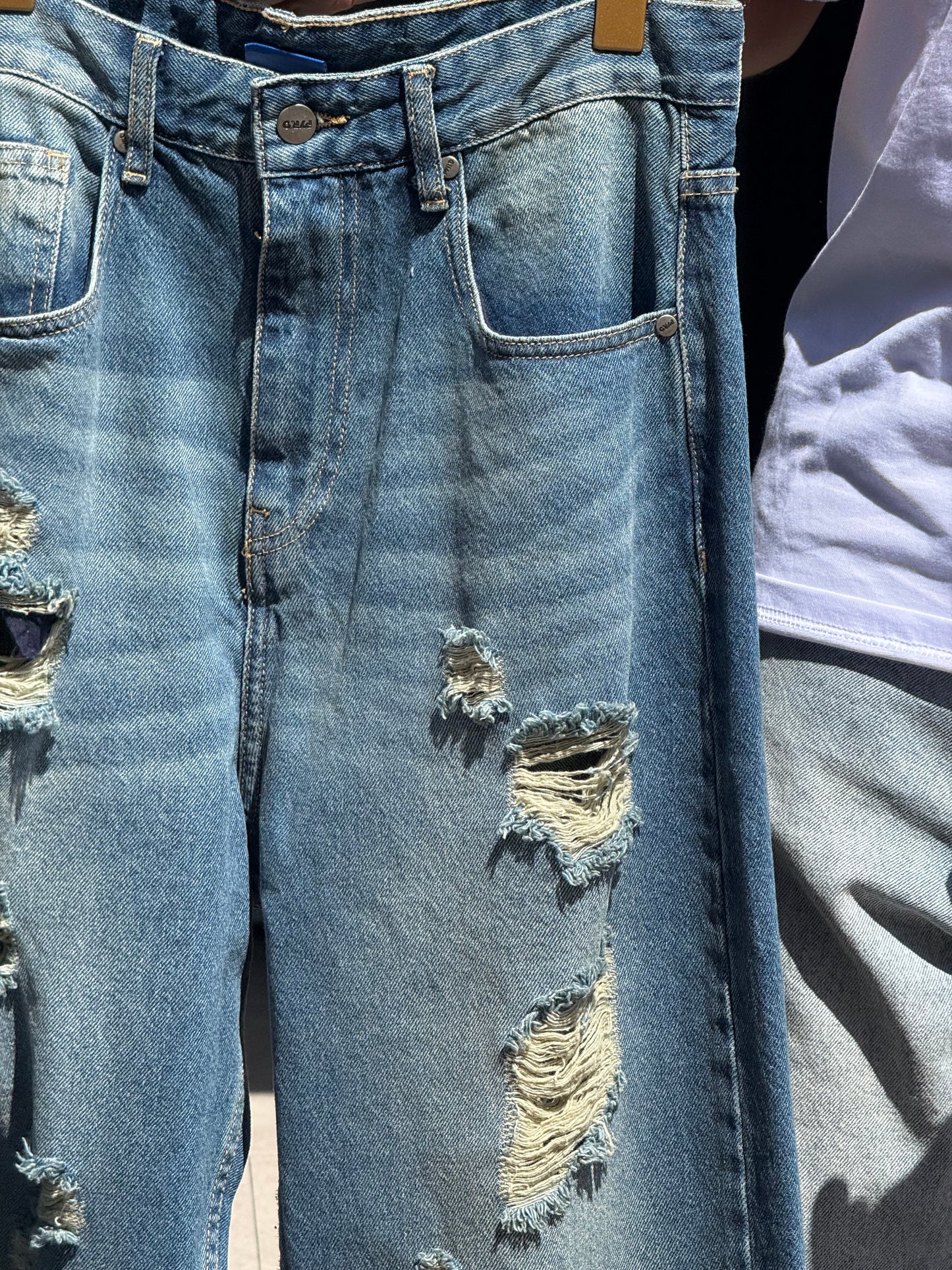 BAGGY JEANS BLEU PR DECHIRE