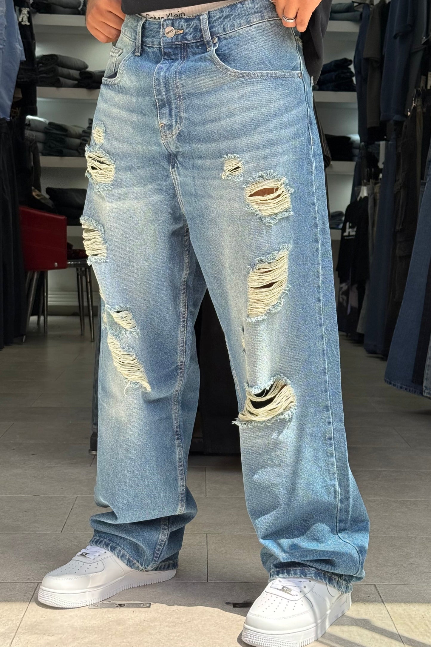 BAGGY JEANS BLEU PR DECHIRE