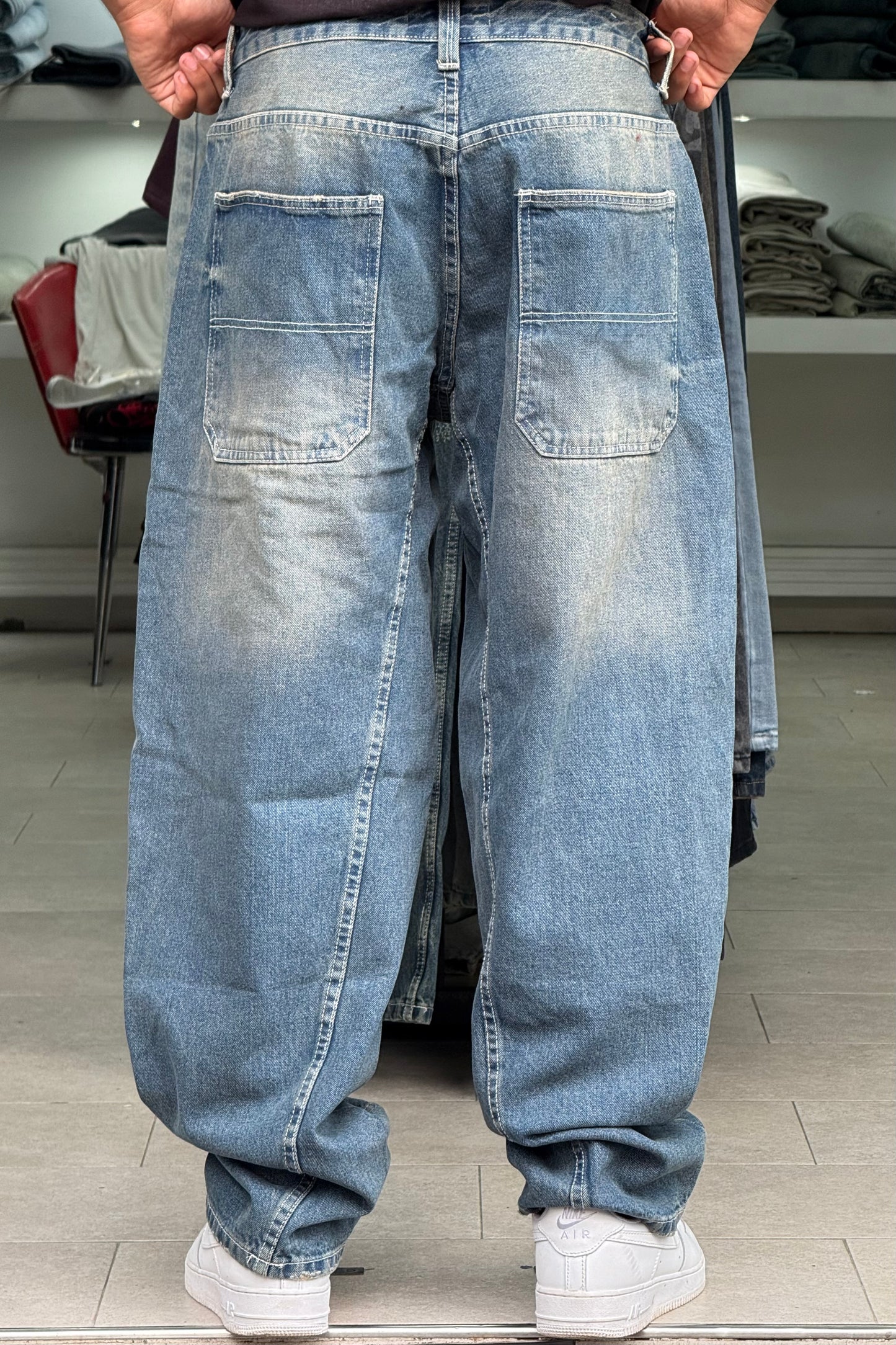 BALLOON FIT JEANS DIRTY