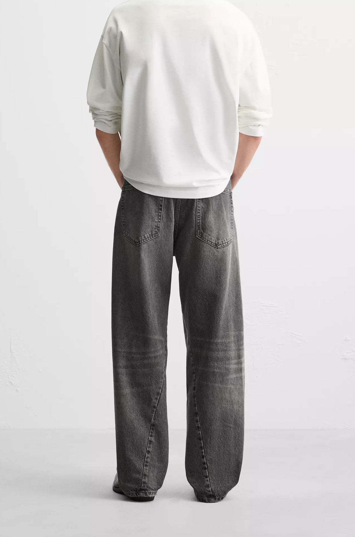 BAGGY JEANS WITH SEAM DETAIL ZARA