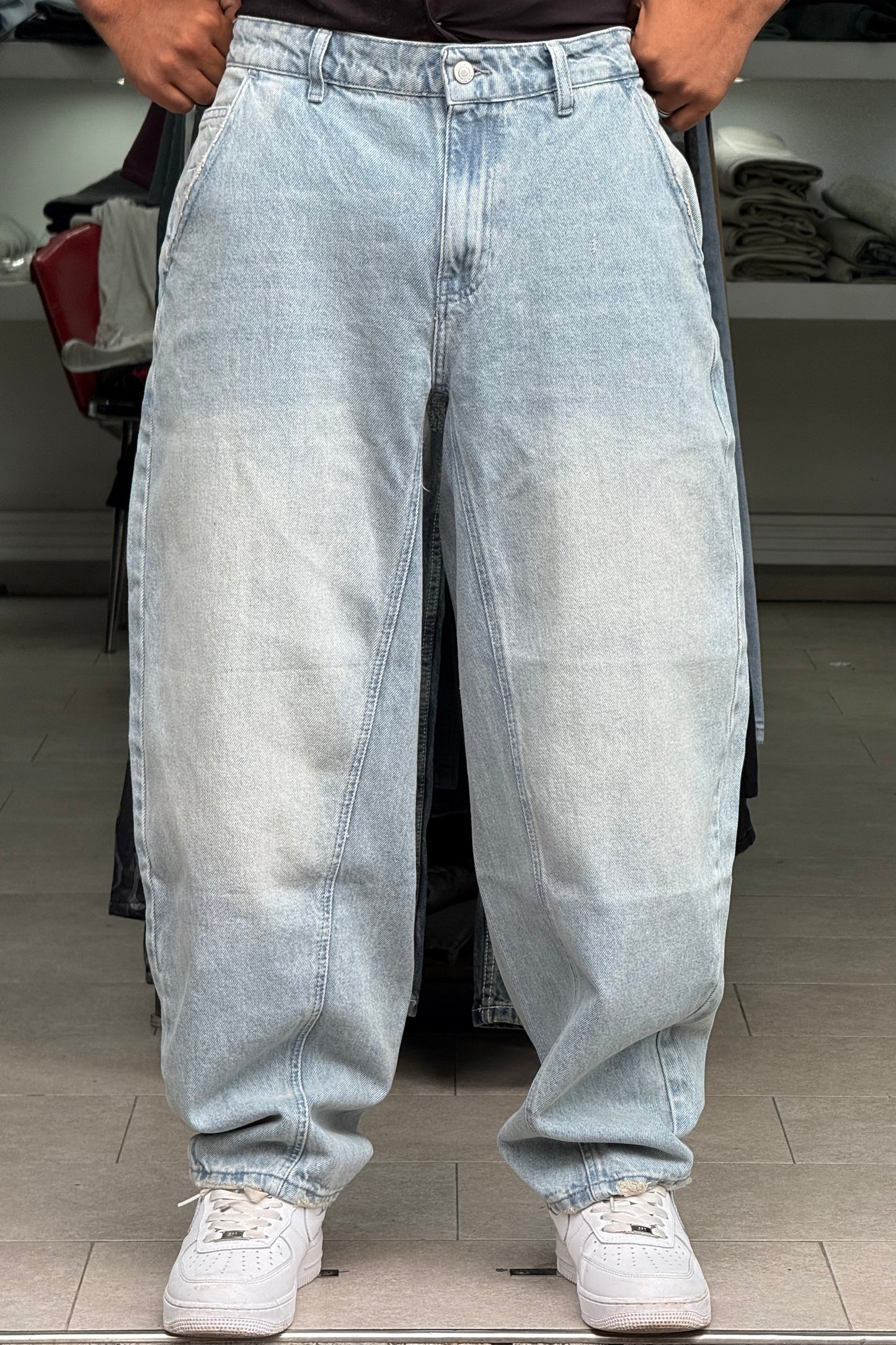 BALLOON FIT JEANS DELAVE DIRTY