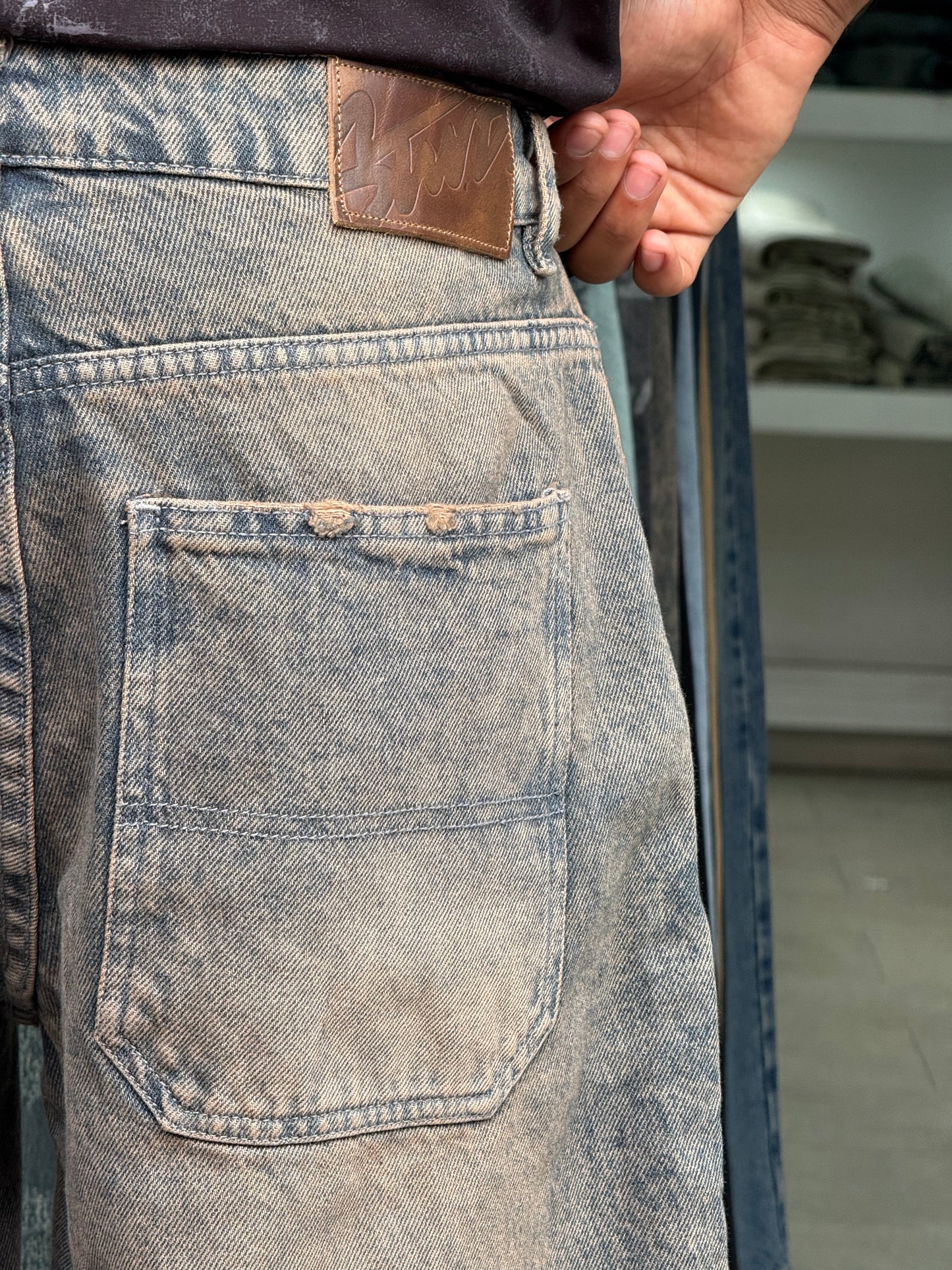 BALLOON FIT JEANS DIRTY MARRON