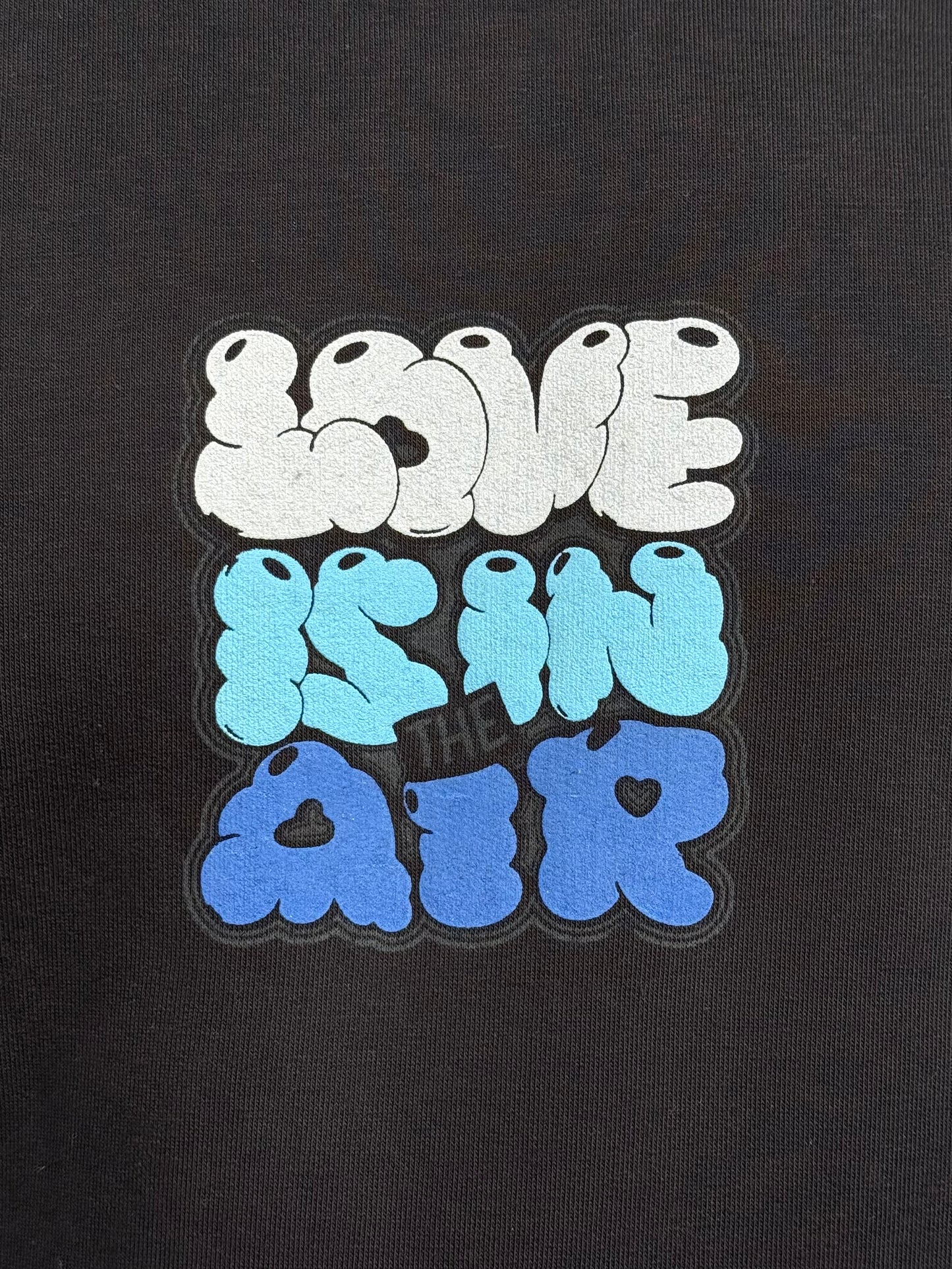 HOODIES LOVE IS IN THE AIR BLACK