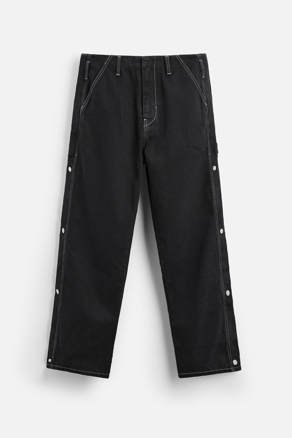 RELAXED FIT JEANS WITH BUTTONS