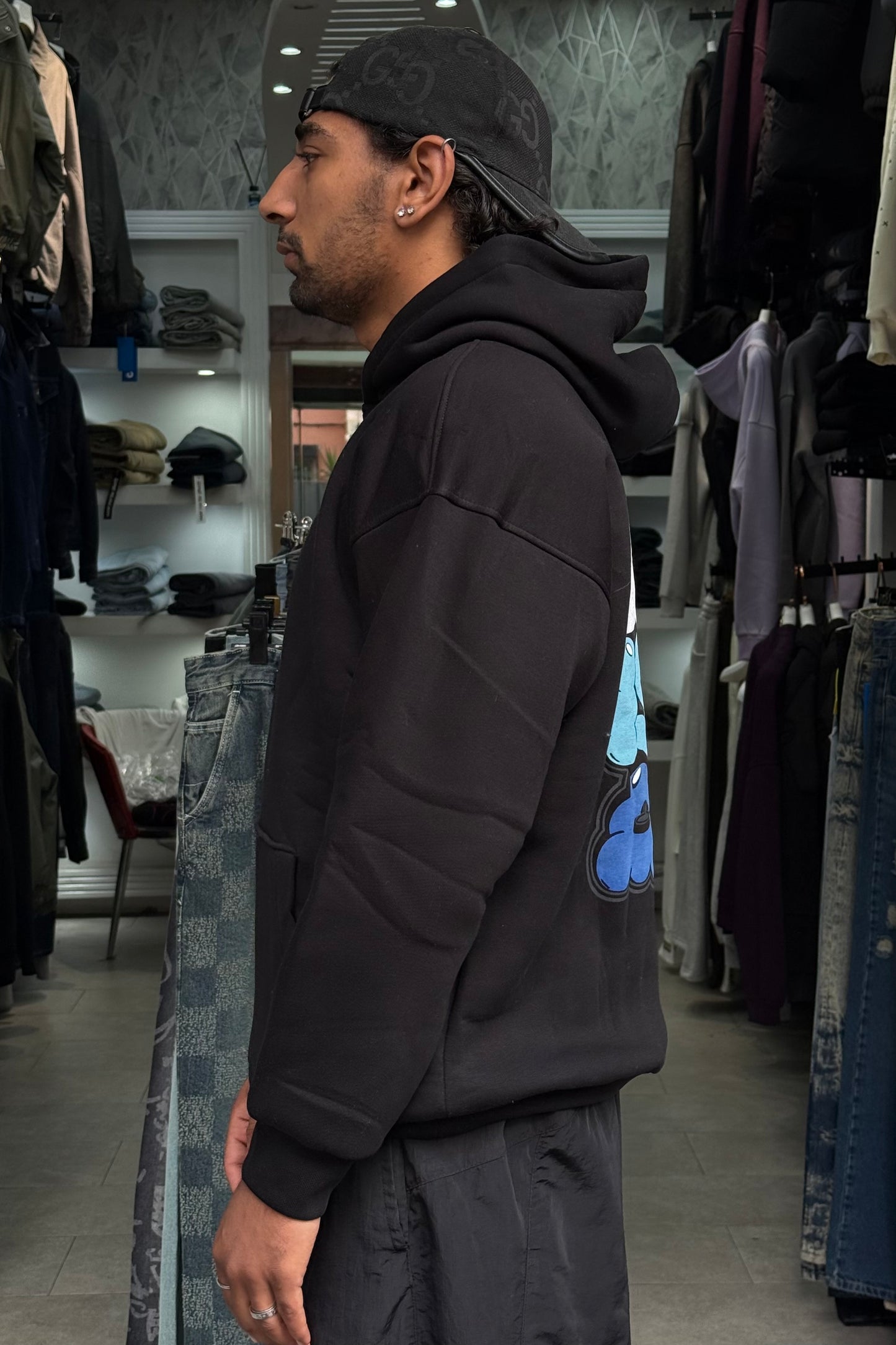 HOODIES LOVE IS IN THE AIR BLACK