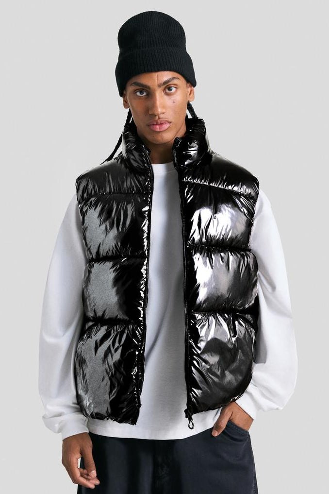 DOUDOUNE SANS MANCHES NOIR BERSHKA