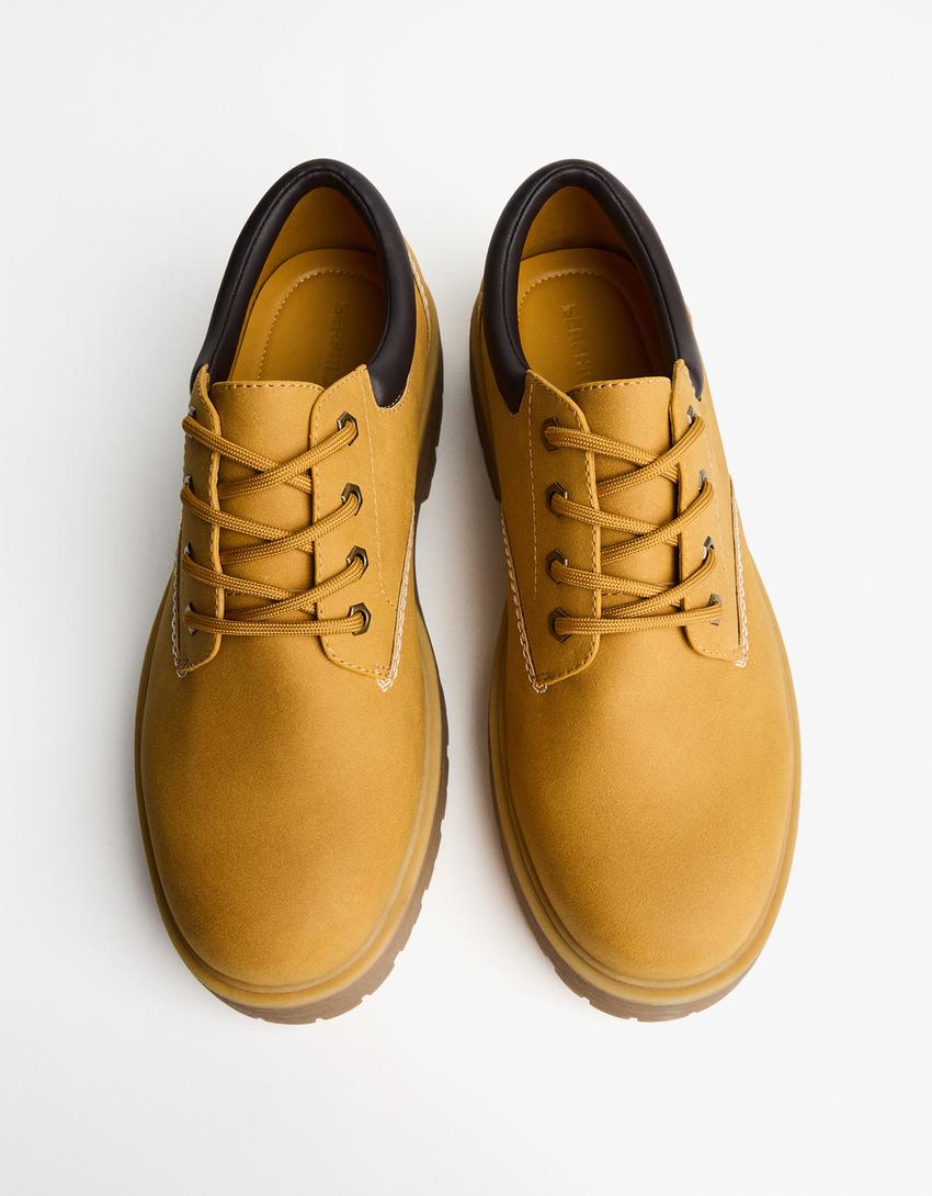 Shoes with quilted detail BERSHKA