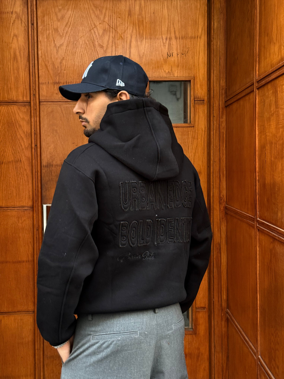 HOODIES ZIP BARRIER STATE BLACK BL