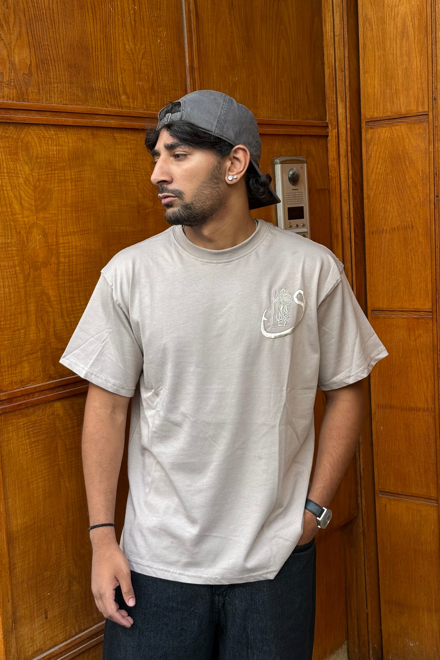T-SHIRT (و) BEIGE BL