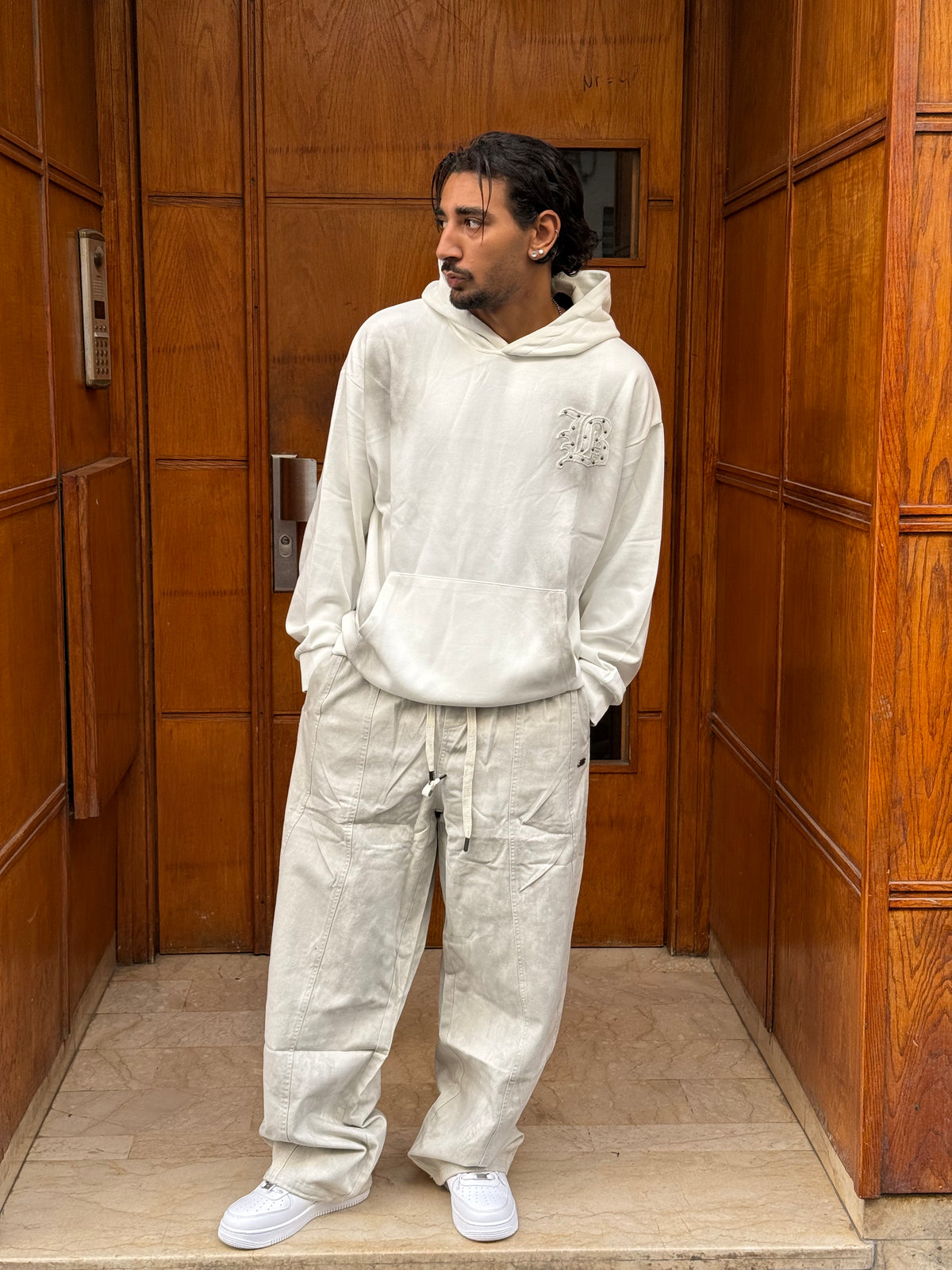 HOODIES B WHITE CN