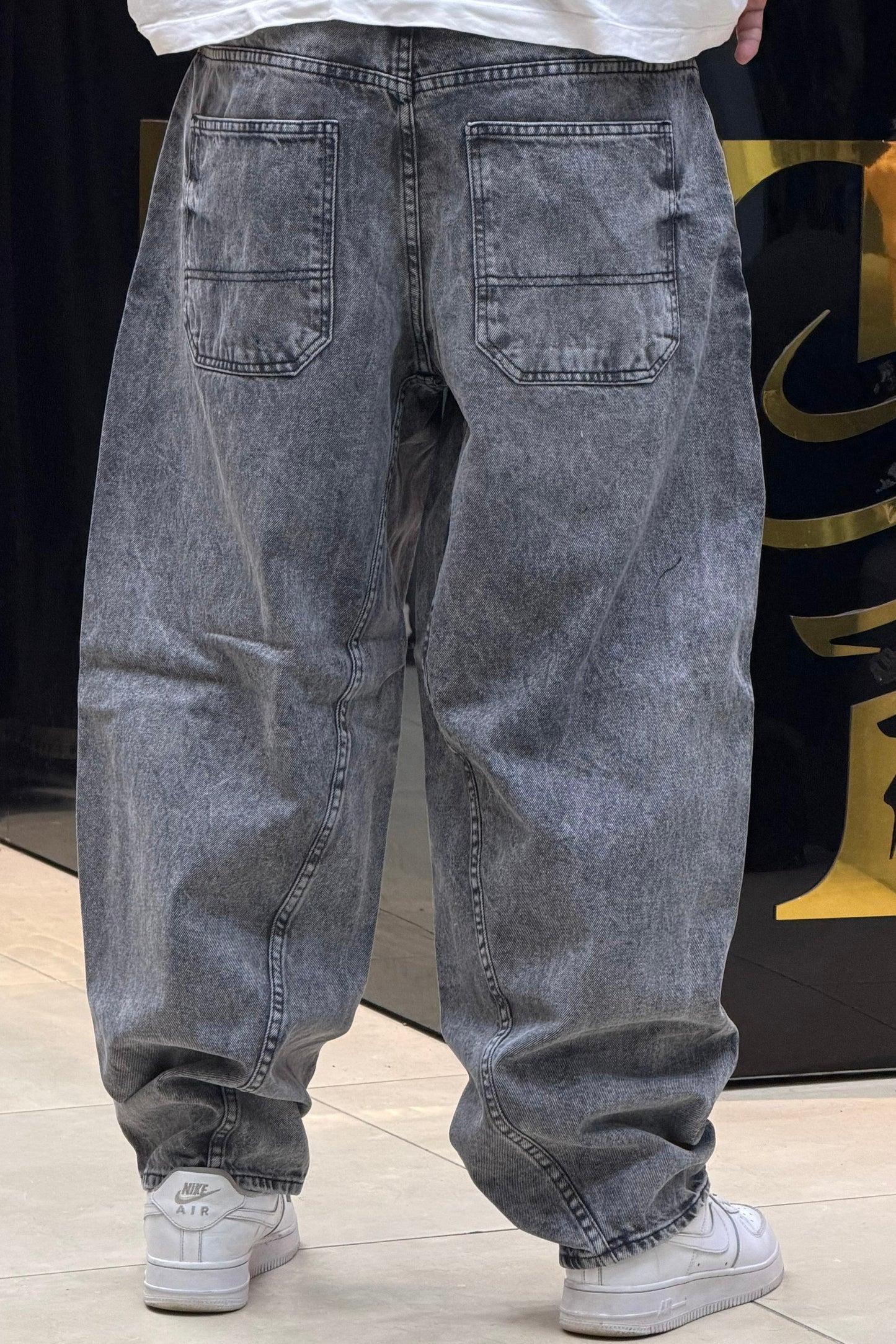 BALLOON FIT JEANS GREY