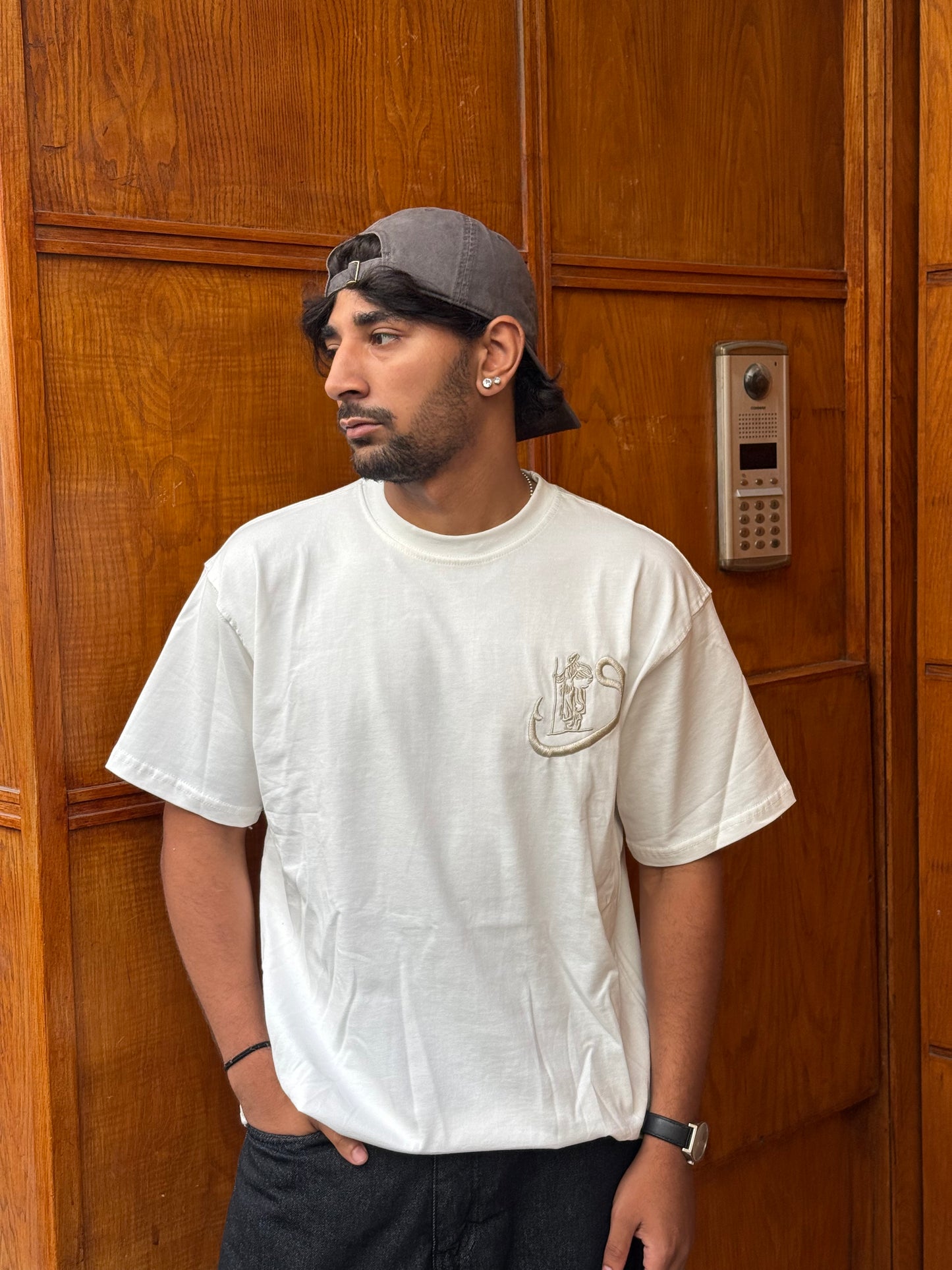 T-SHIRT (و) WHITE BL
