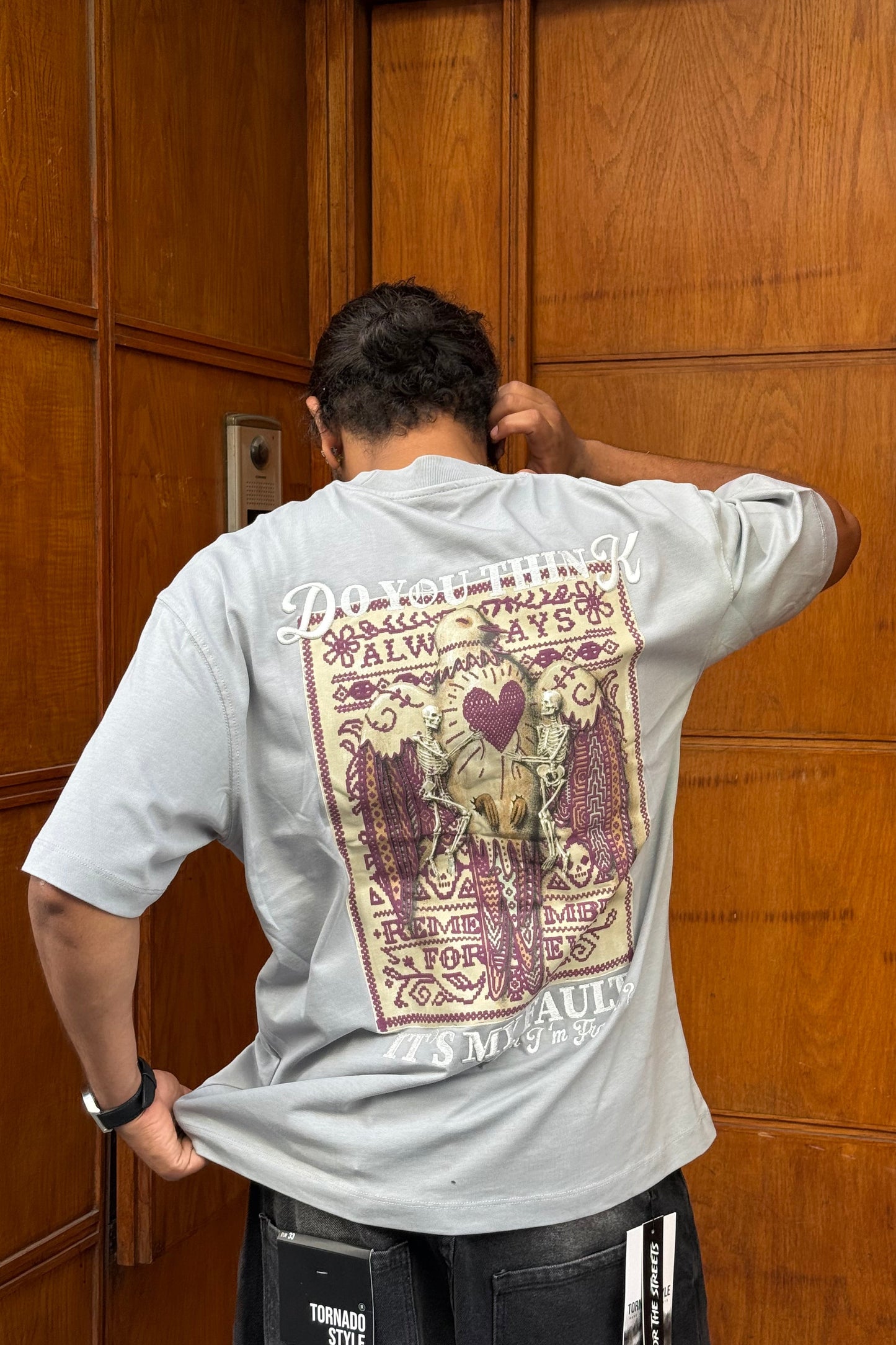 T-SHIRT DO YOU THINK GREY 261044