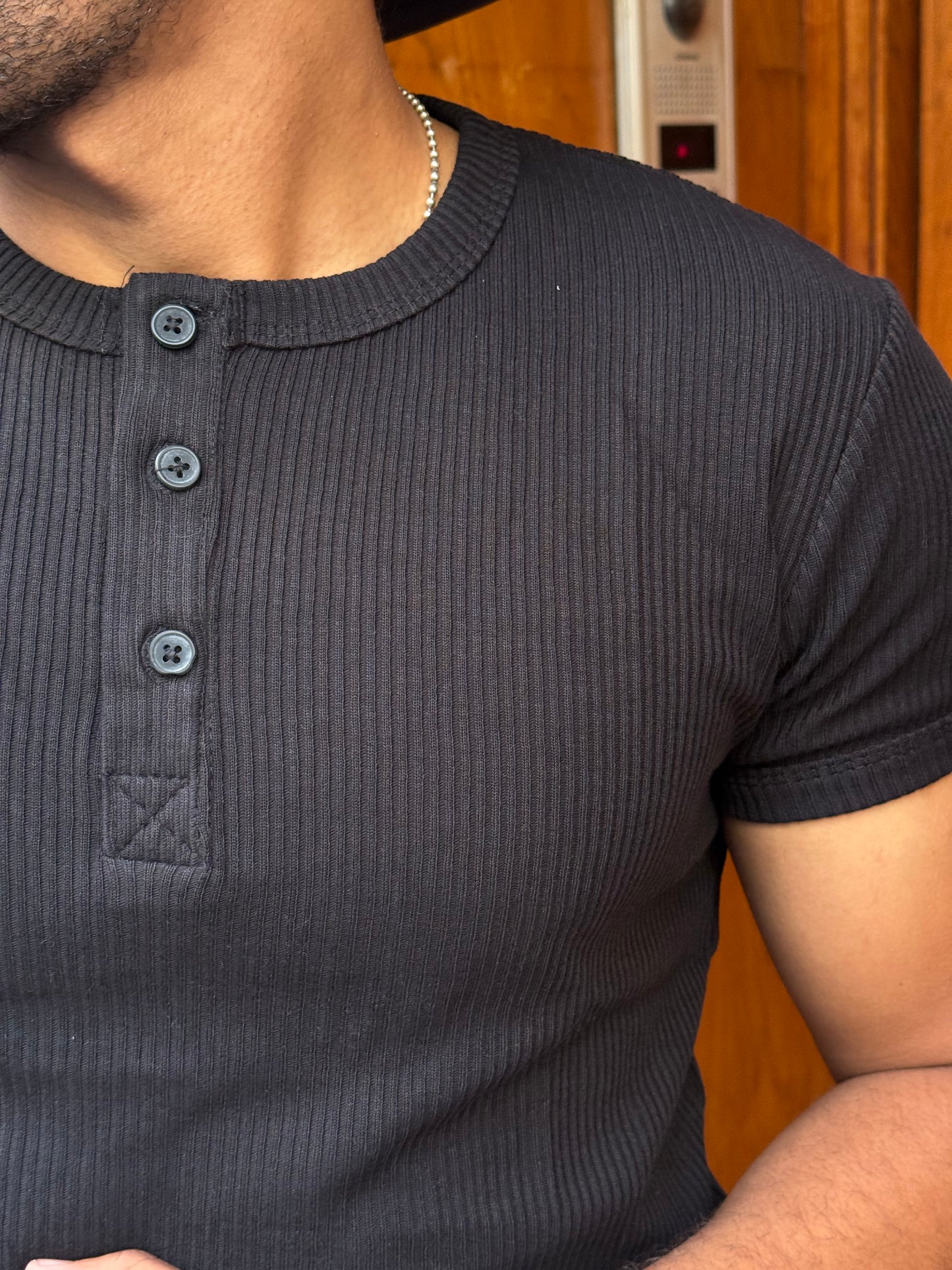 T-SHIRT SLIM FIT BLACK NGR 998