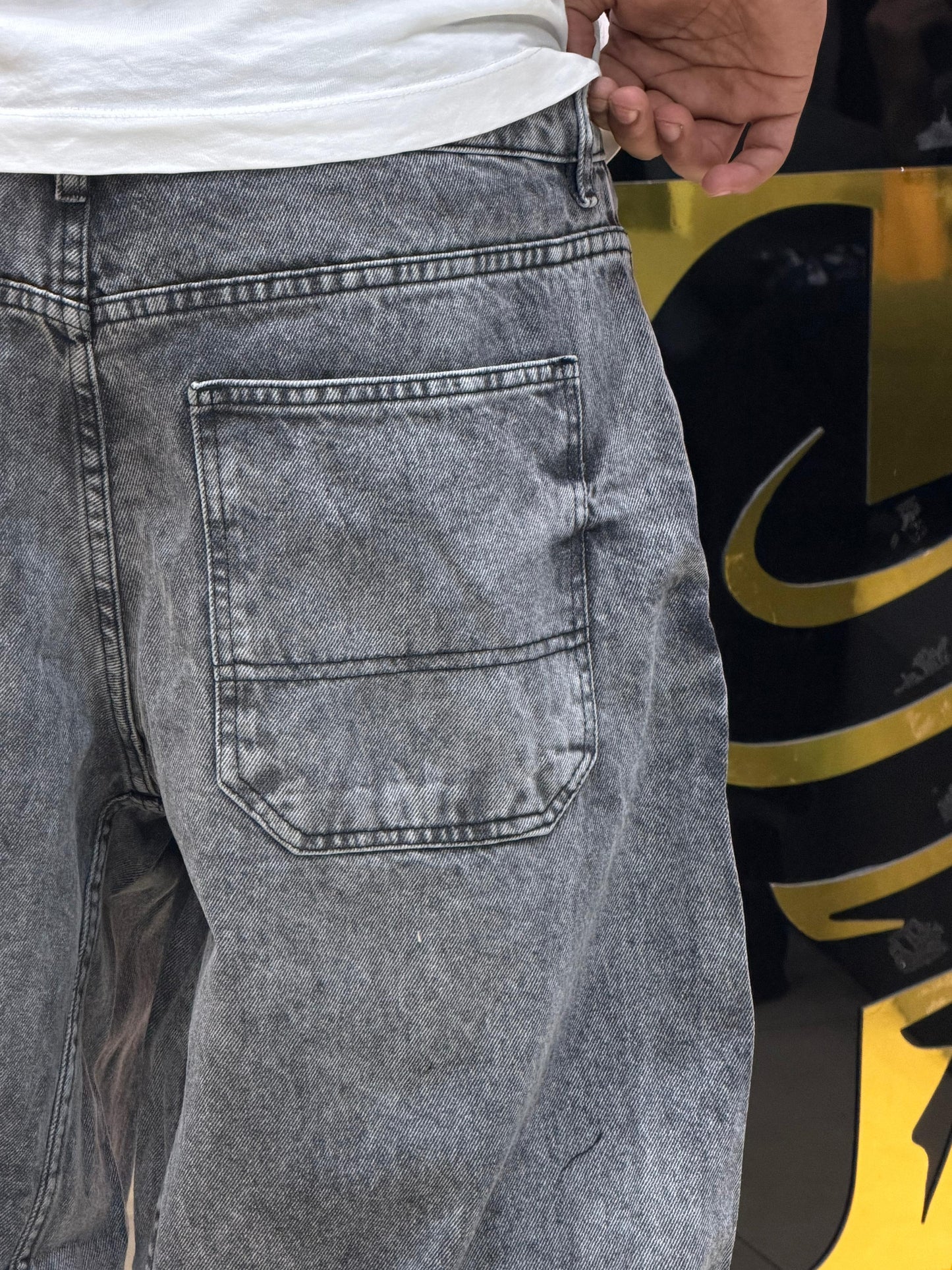 BALLOON FIT JEANS GREY