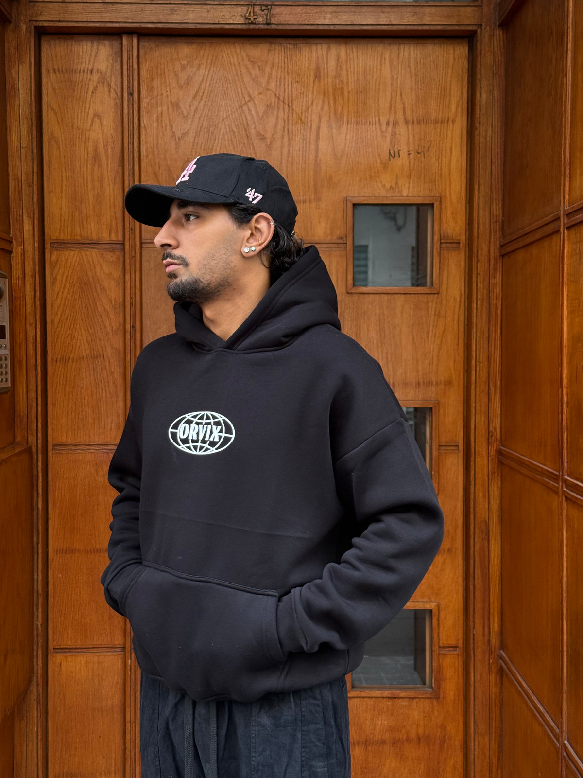 HOODIES WORLD TOUR BLACK OVX