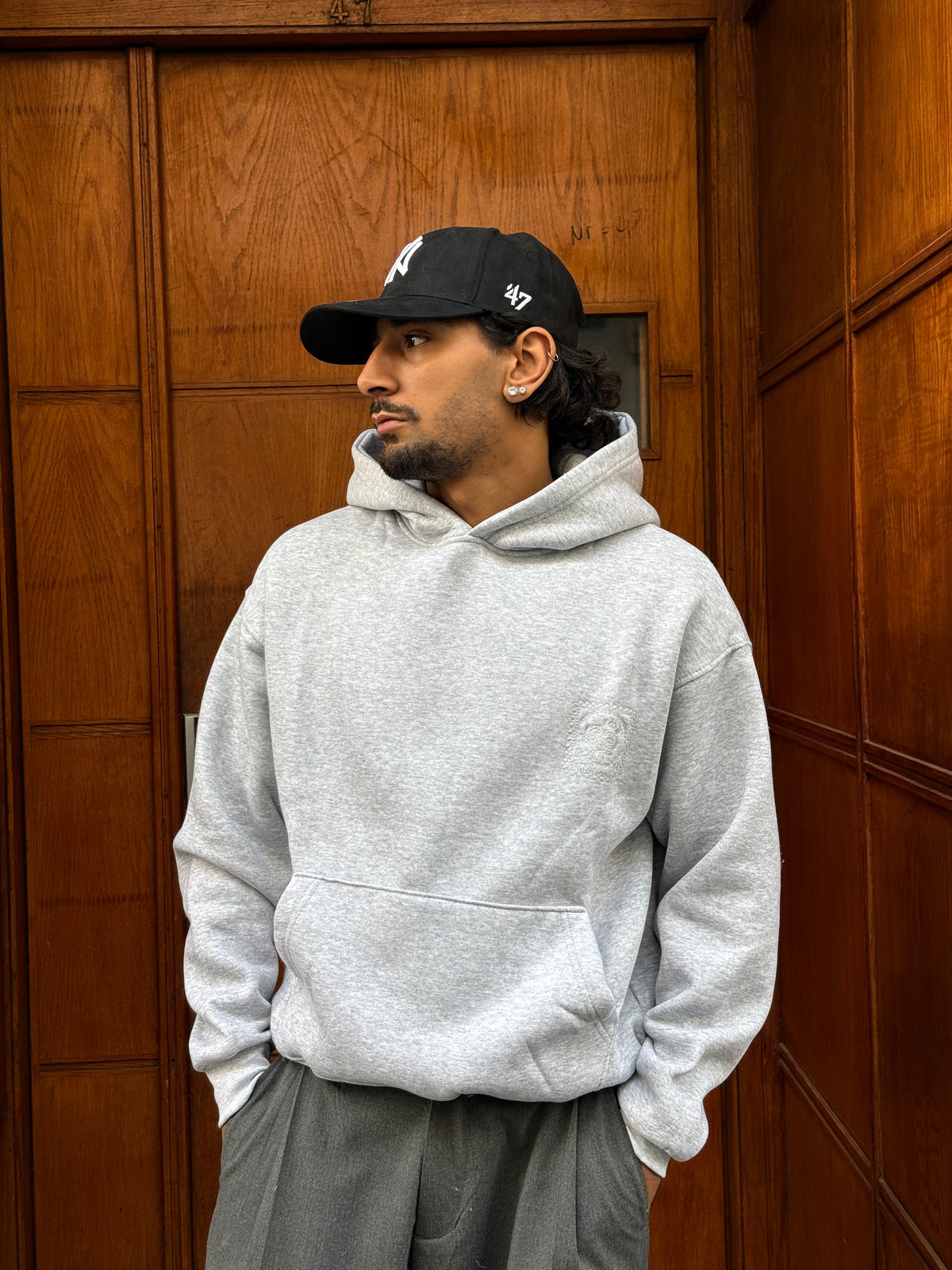 HOODIES BRODERIE GREY BL