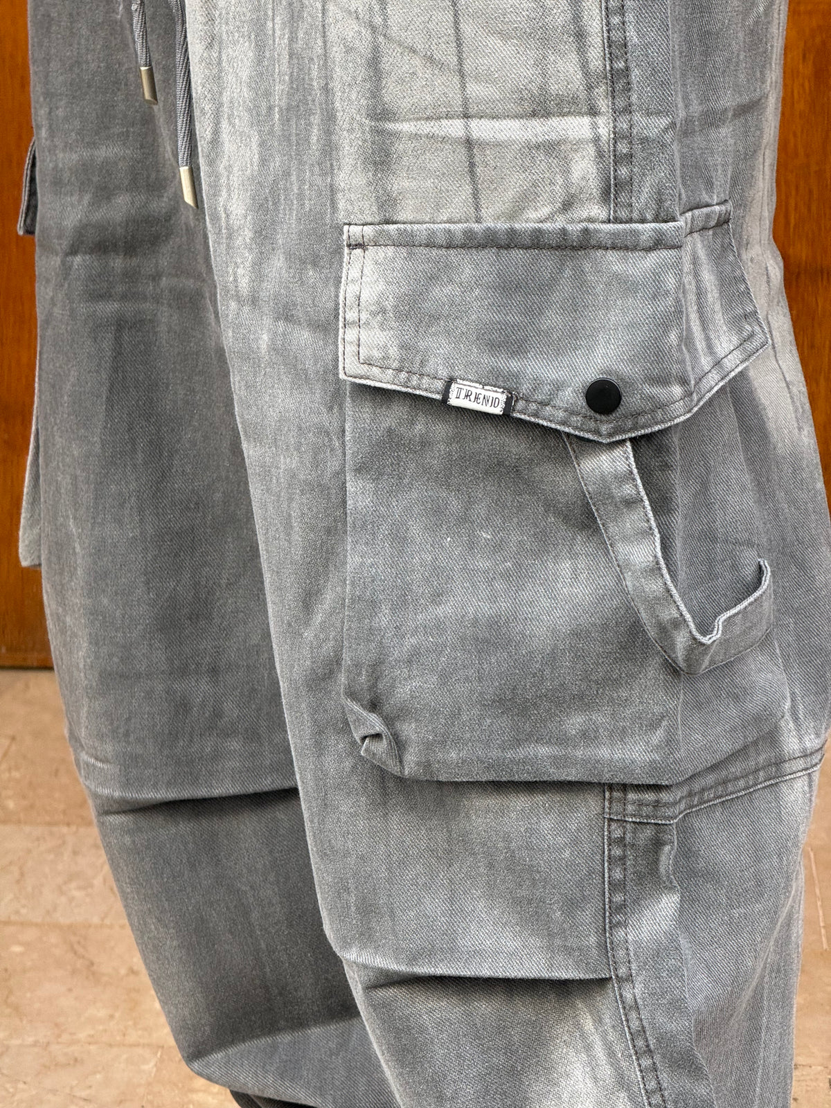 CARGO JEANS WASHED GREY CN