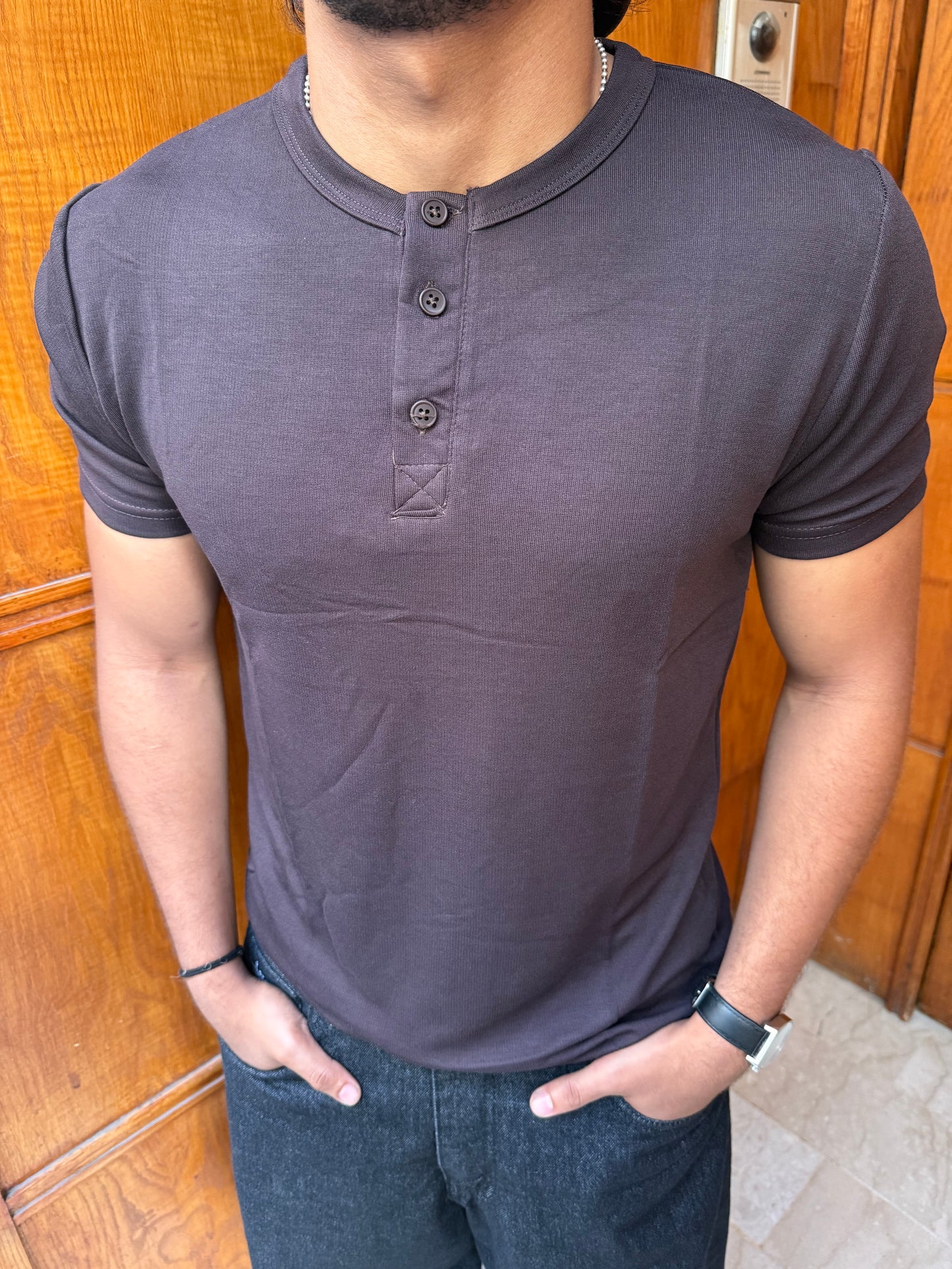 T-SHIRT SLIM FIT BROWN NGR 099