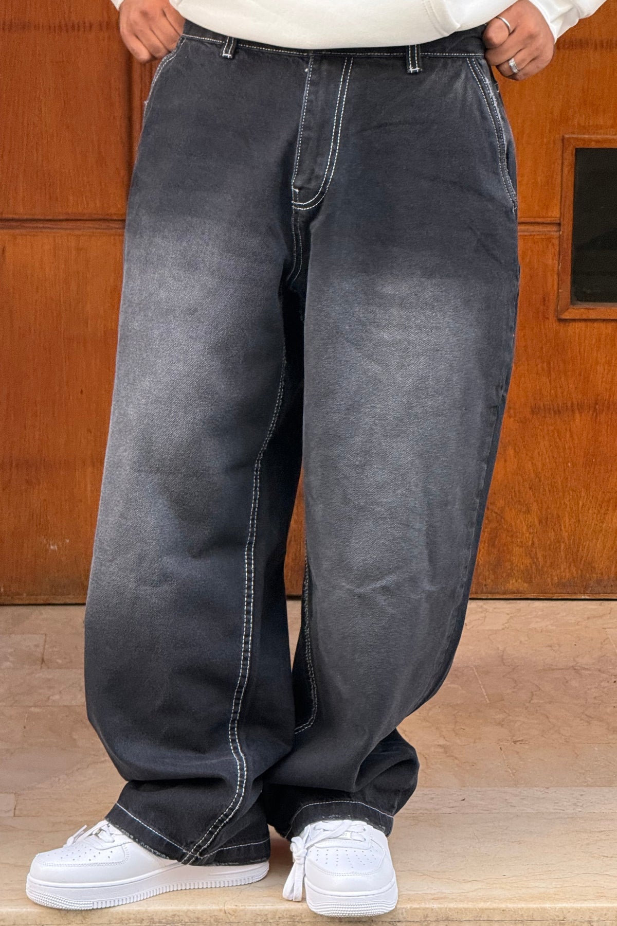 SUPPER BAGGY JEANS (NOIR COUTURE BLANC)