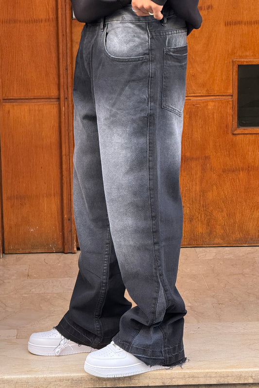 FLARED JEANS (BLACK)