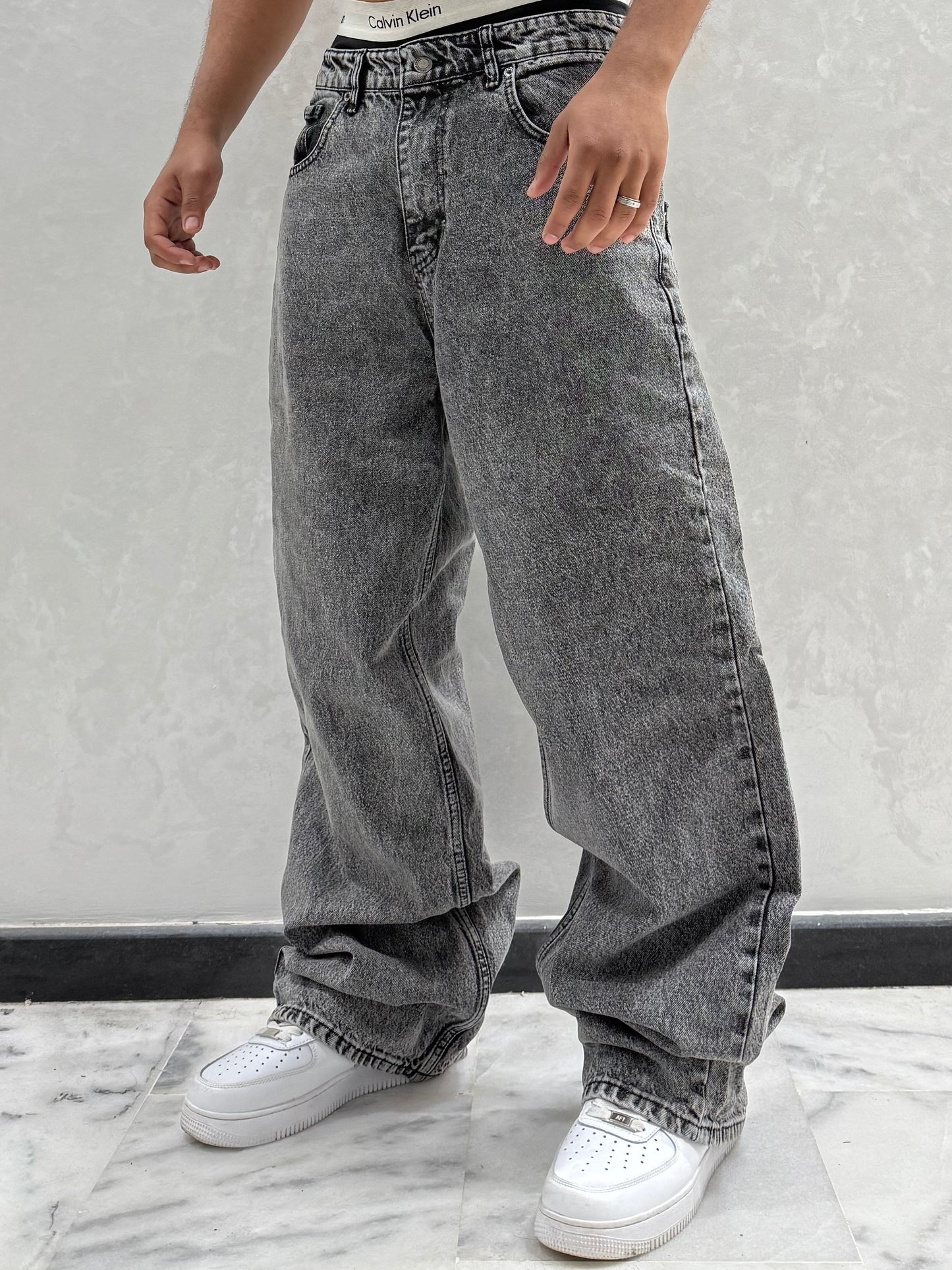 SUPPER BAGGY BASKETBALL GRIS LC