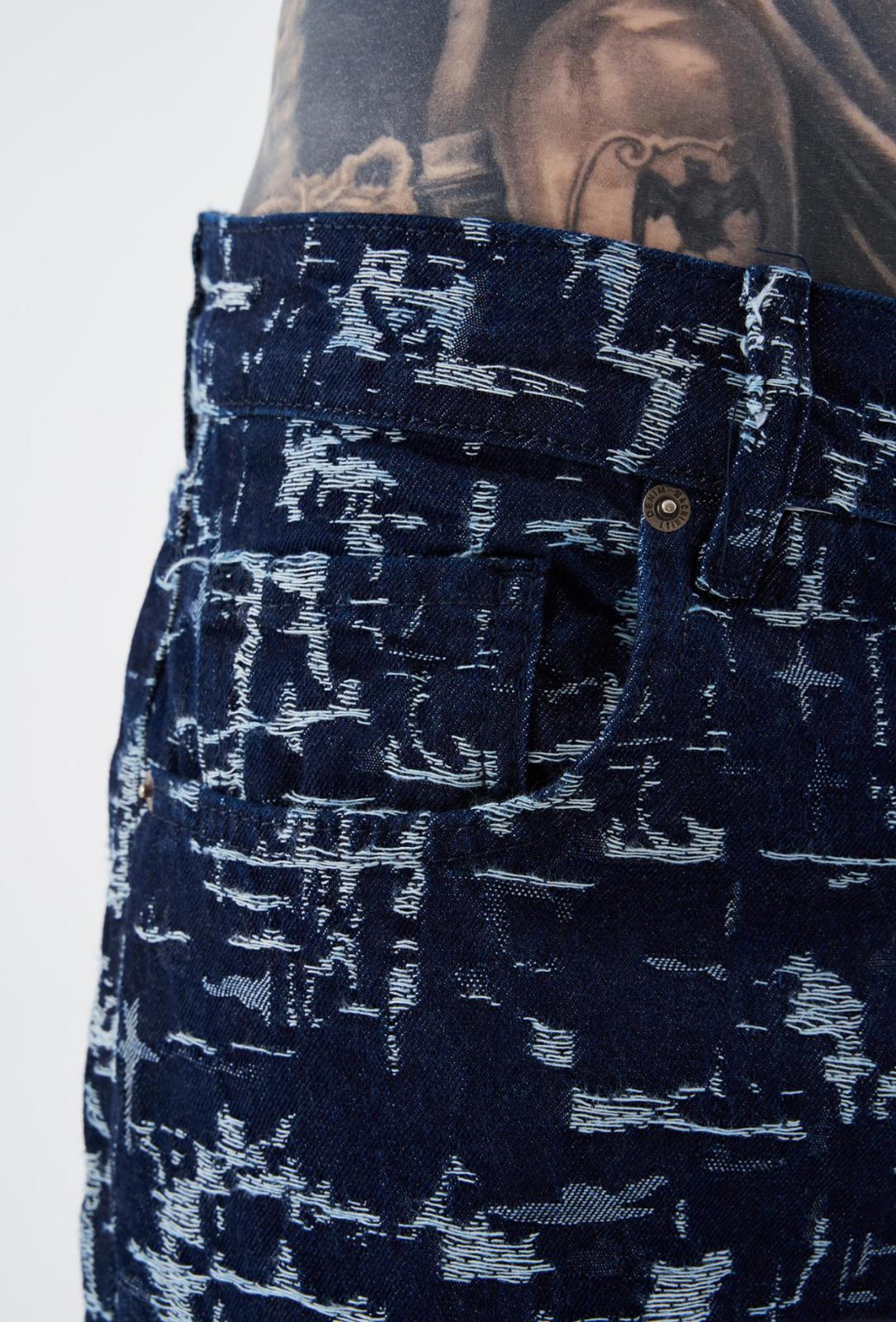 PATTERNED ANDTEXTURED JEAN BLUE M16029