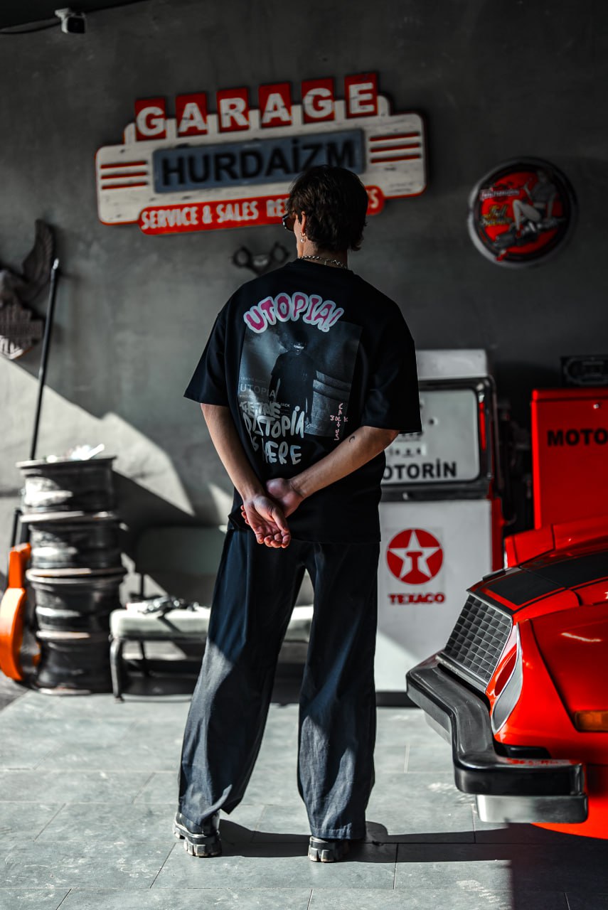 T-SHIRT UTOPIA BLACK ESCO