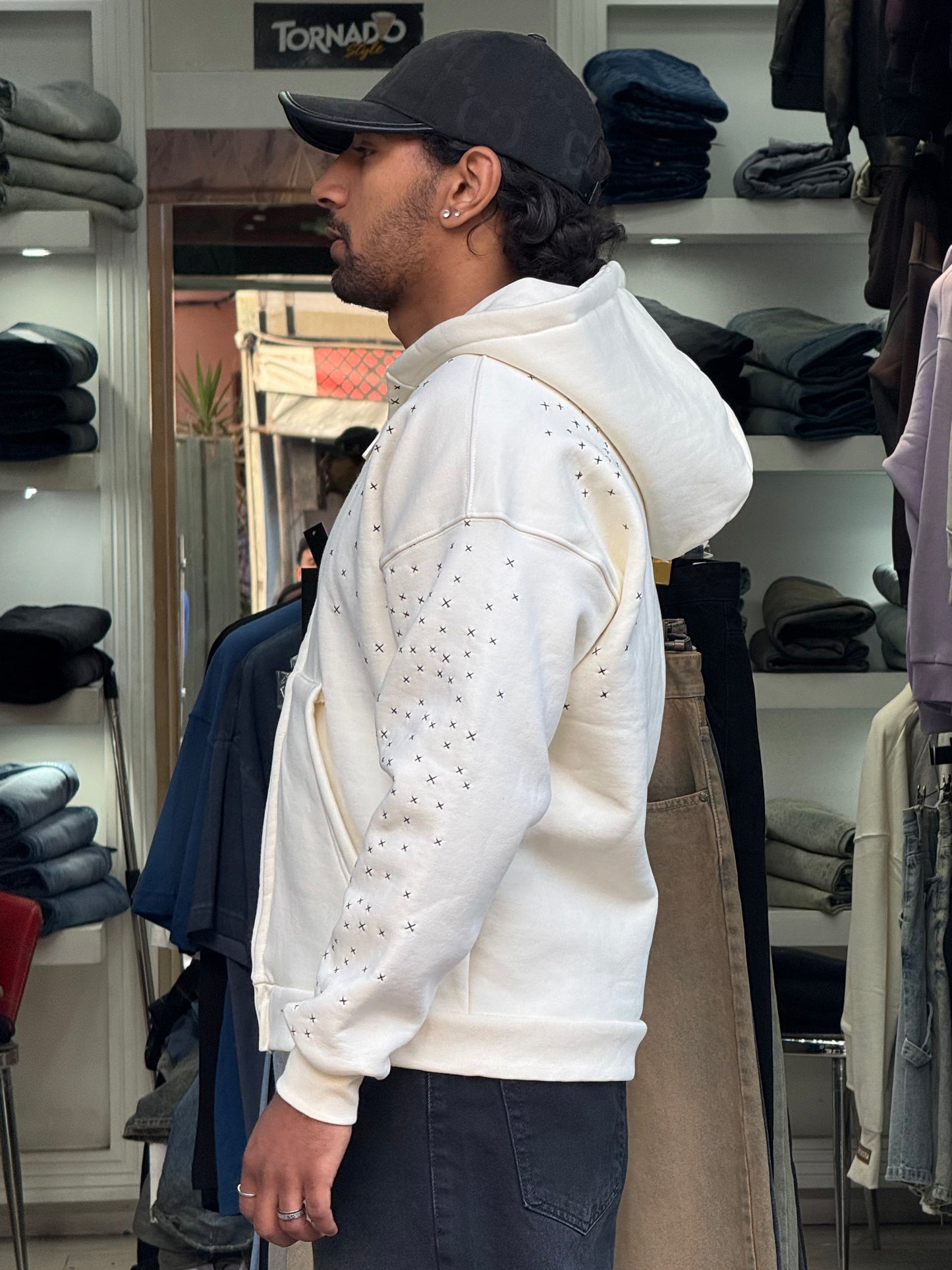 HOODIES ZIP + WHITE