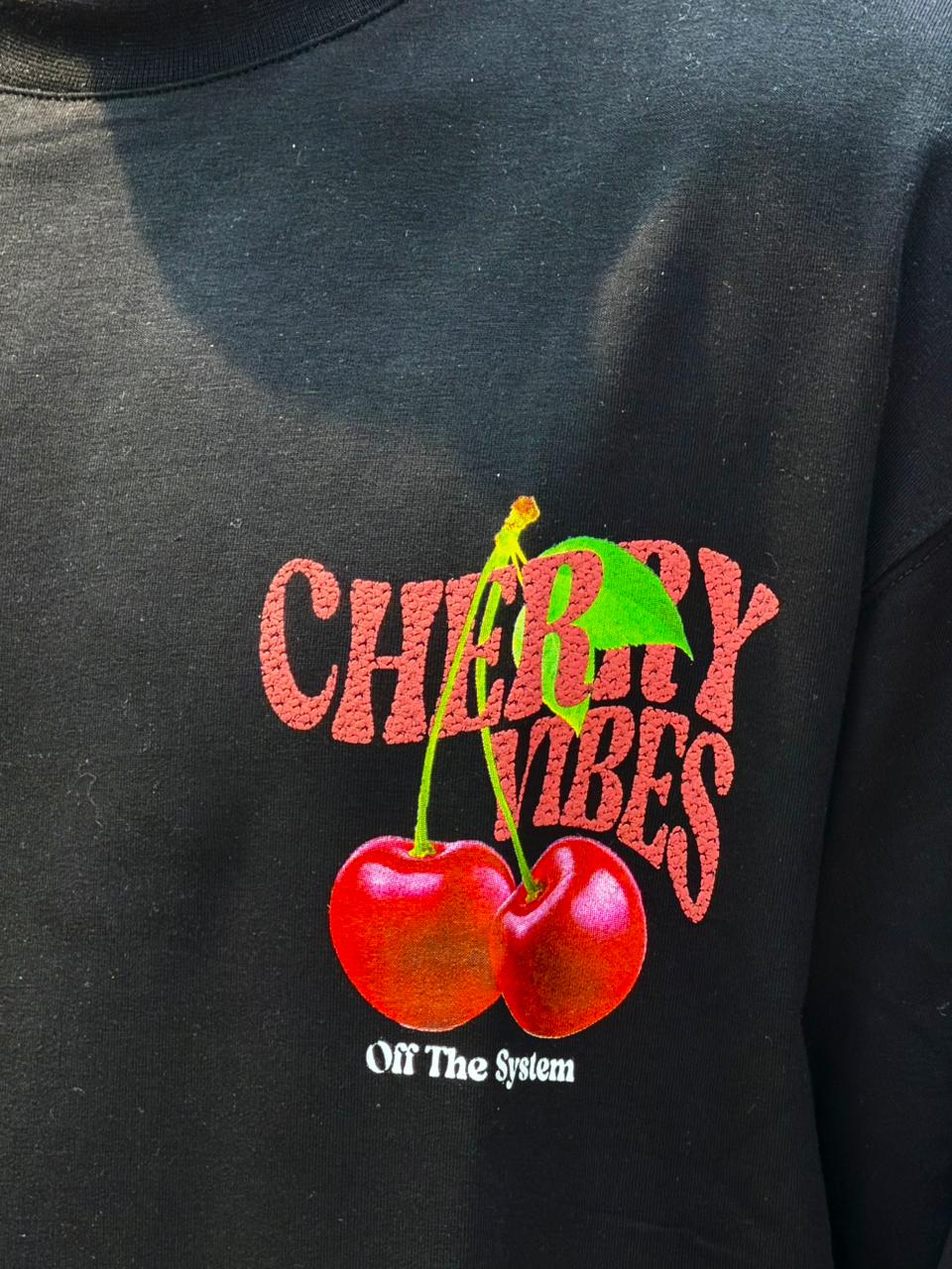 T-SHIRT CHERRY VIBES BLACK