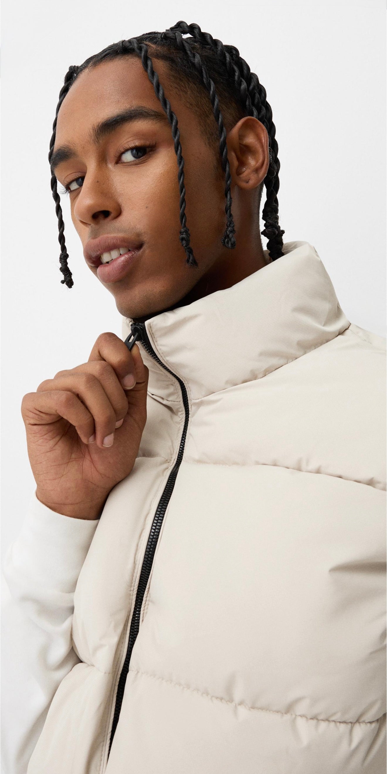 GILET PUFFER WHITE BERSHKA