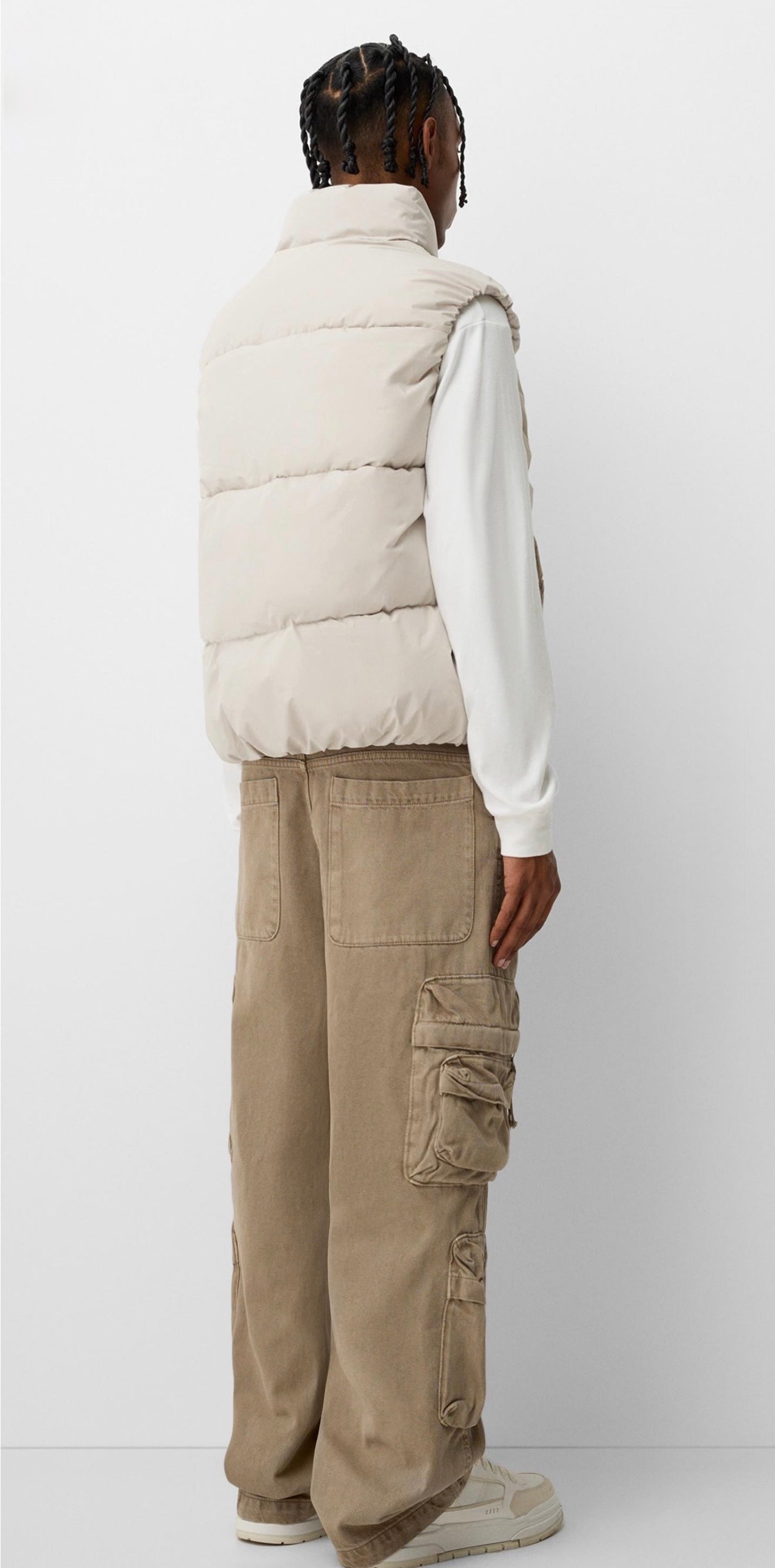 GILET PUFFER WHITE BERSHKA