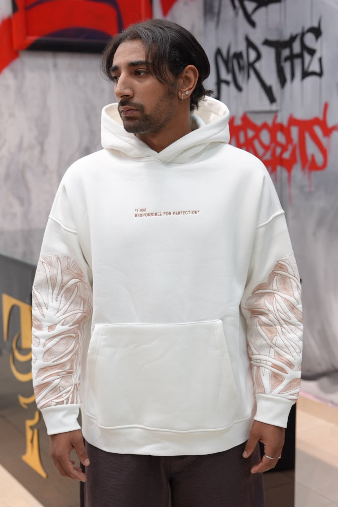 HOODIES I AM RESONSIBALE  WHITE swe25007