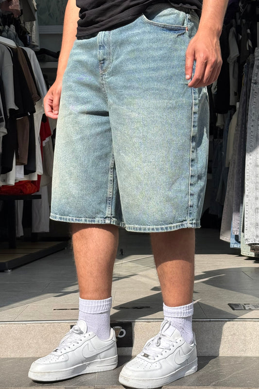 SKATER JORTS DIRTY