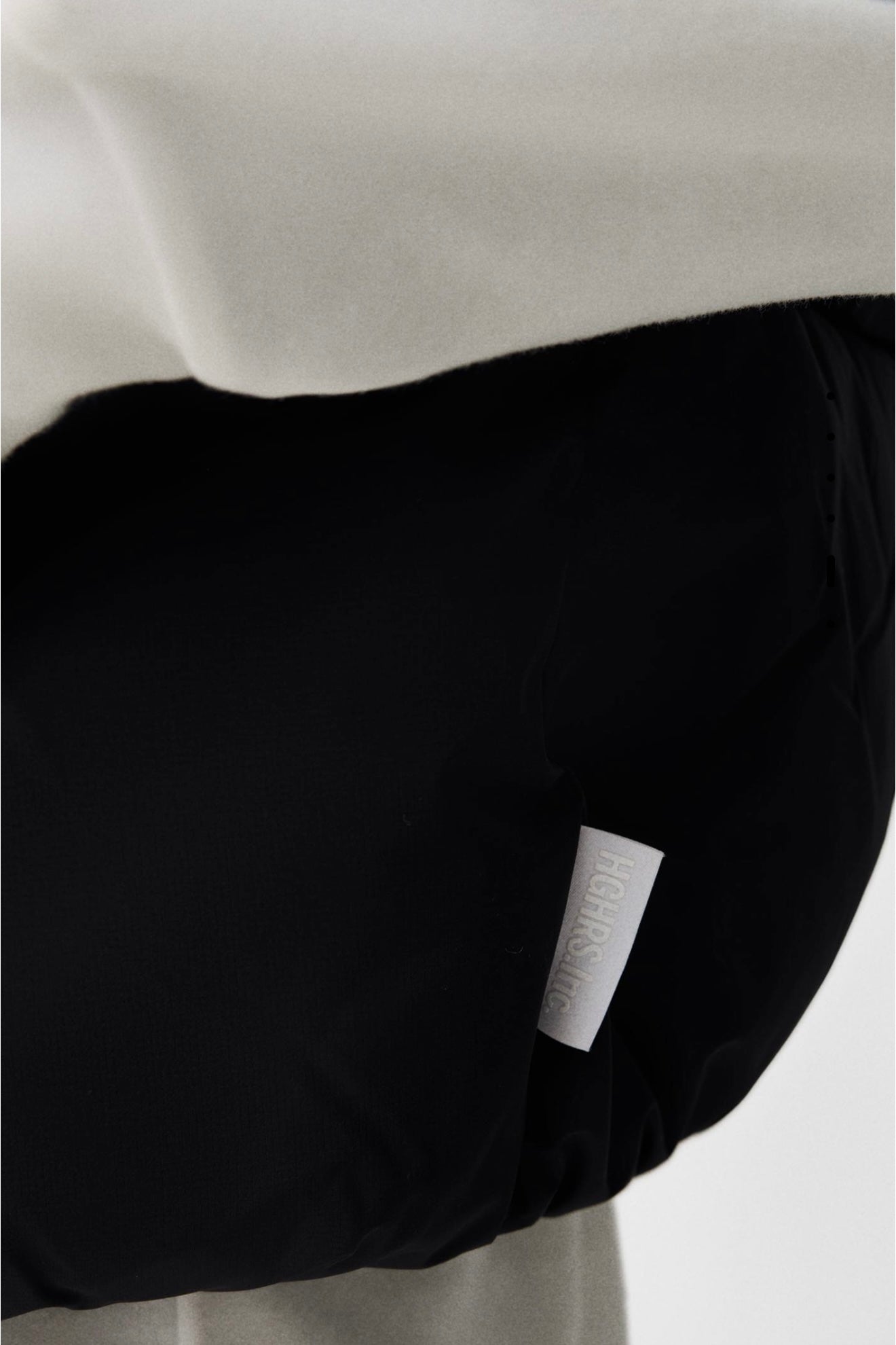 PUFFER GILET NOIR BERSHKA