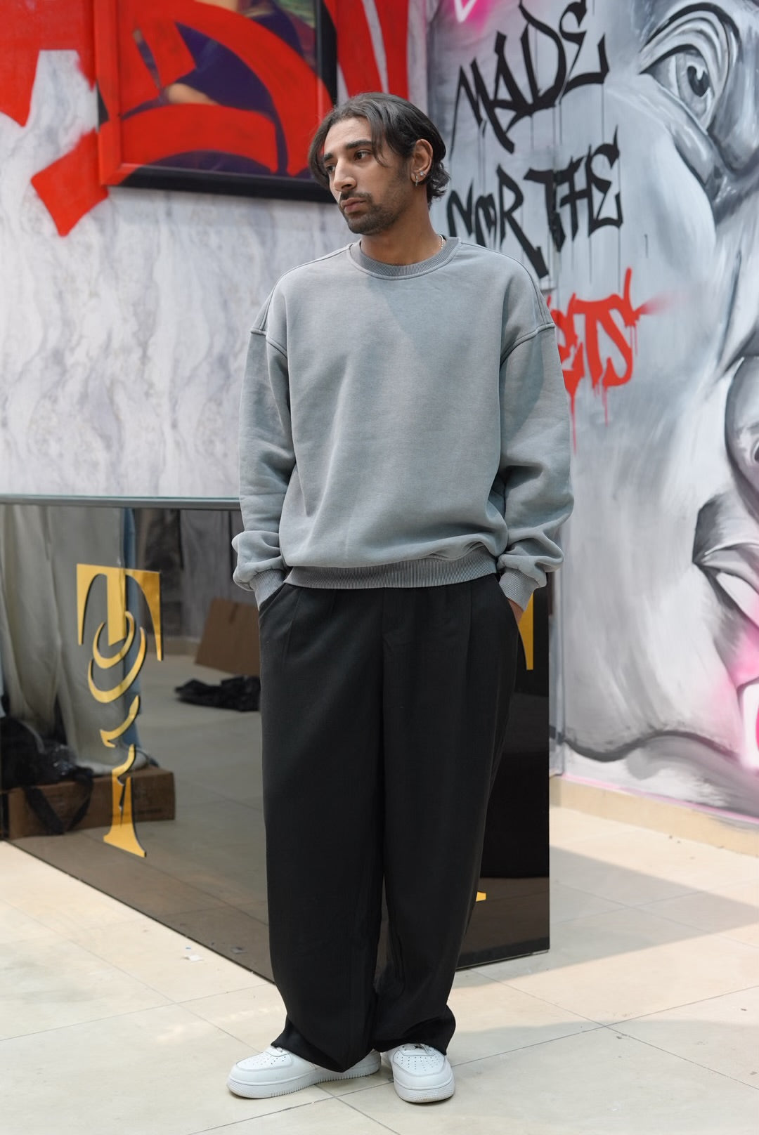 SWEATSHIRT WASHED GREY V70-107