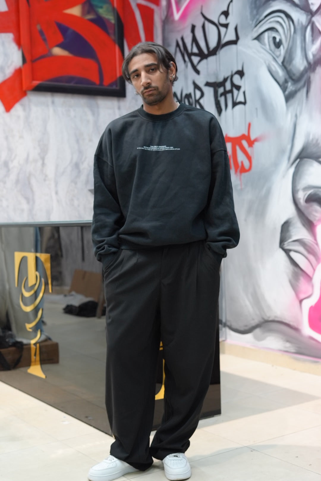 SWEATSHIRT THE ONLY BLACK 2720