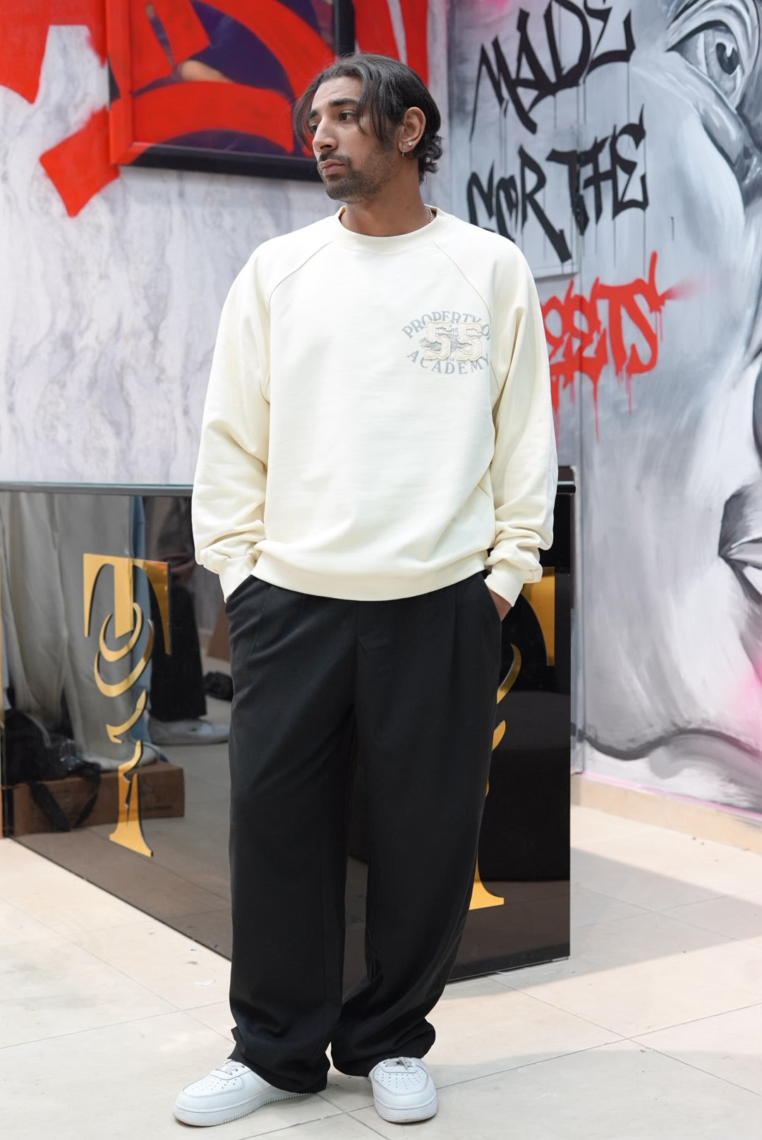 SWEATSHIRT PRODERTY OF WHITE 2716