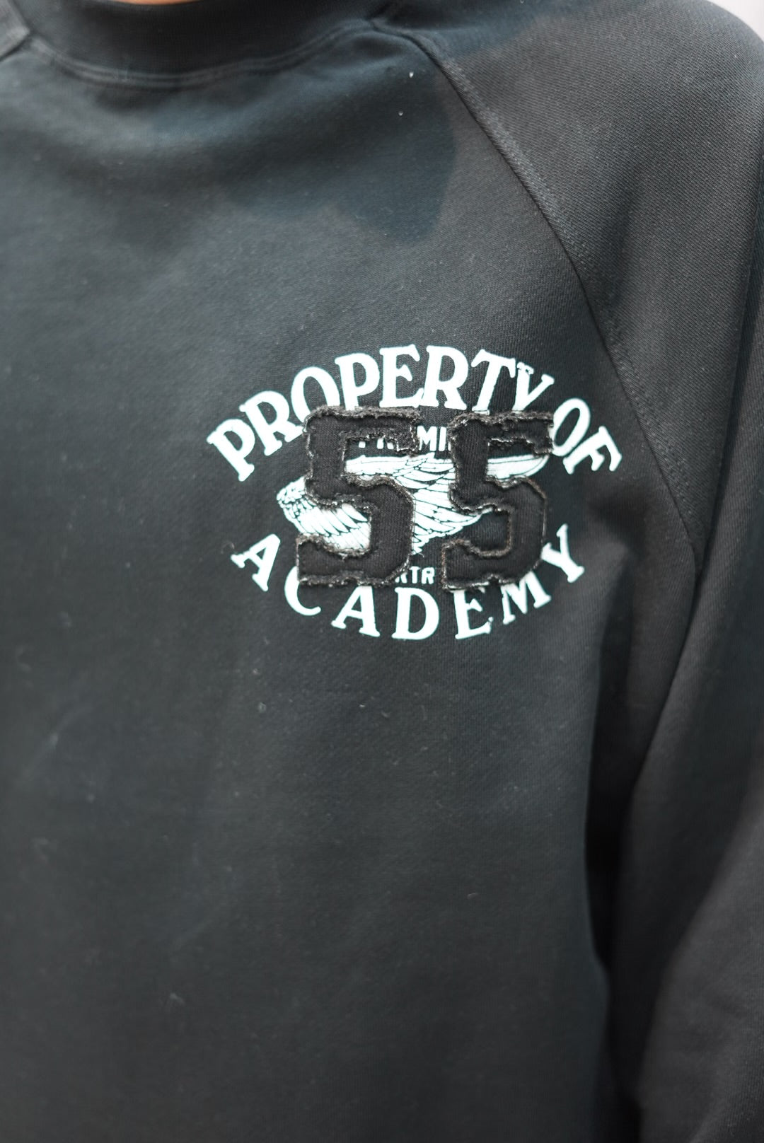 SWEATSHIRT PRODERTY OF BLACK 2716